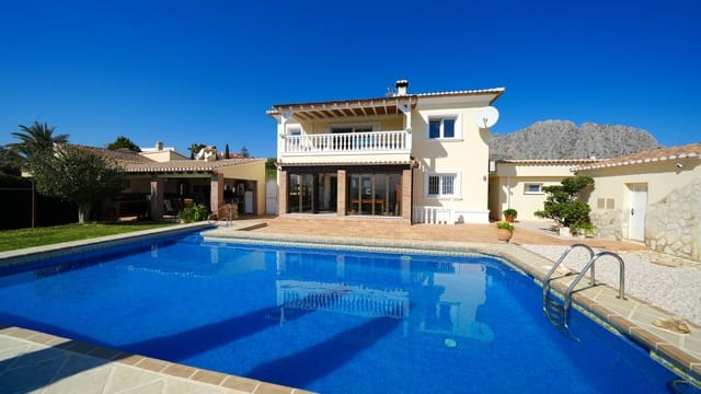 3 Zimmer Villa zu verkaufen in Beniarbeig mit Pool Garage - 689.000 € (Ref: 9638112)