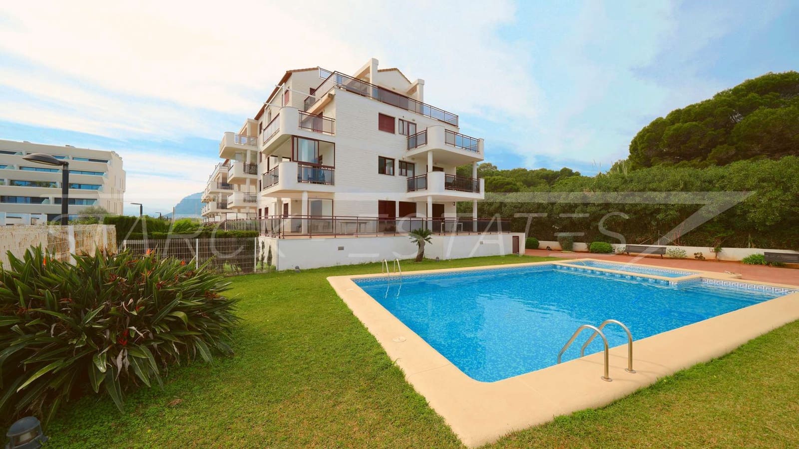 3 makuuhuone Huoneisto myytävänä paikassa Denia mukana 
autotalli - 480 000 € (Ref: 9697878)