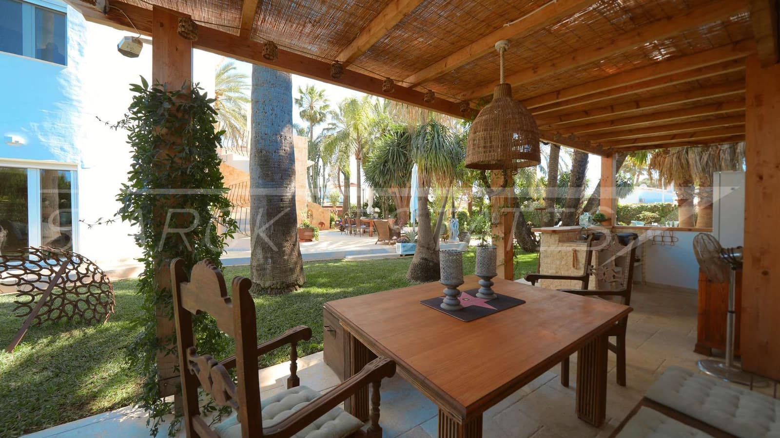 Chalet de 3 habitaciones en Els Poblets en venta con piscina garaje - 950.000 € (Ref: 9703252)