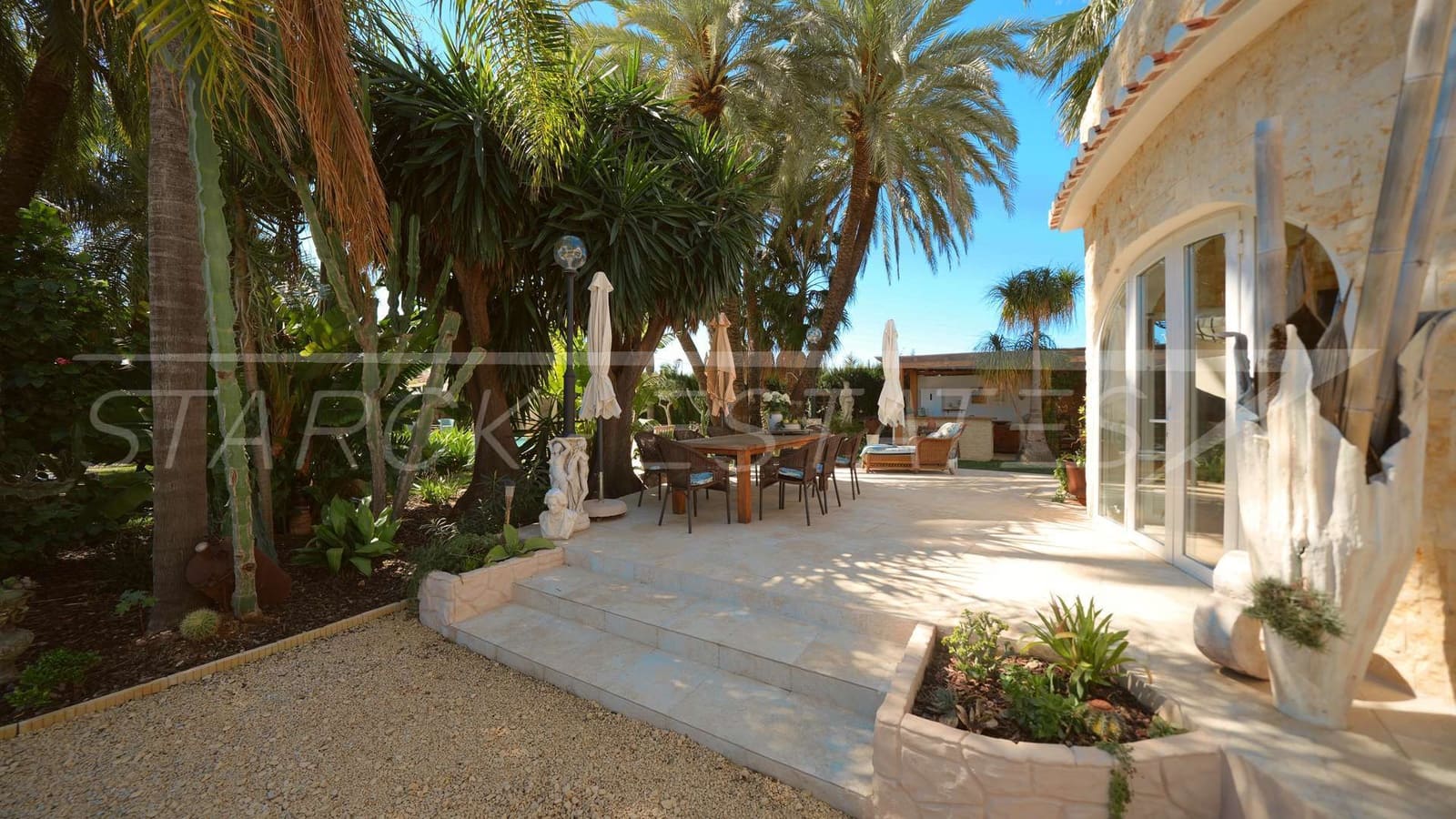 Chalet de 3 habitaciones en Els Poblets en venta con piscina garaje - 950.000 € (Ref: 9703252)