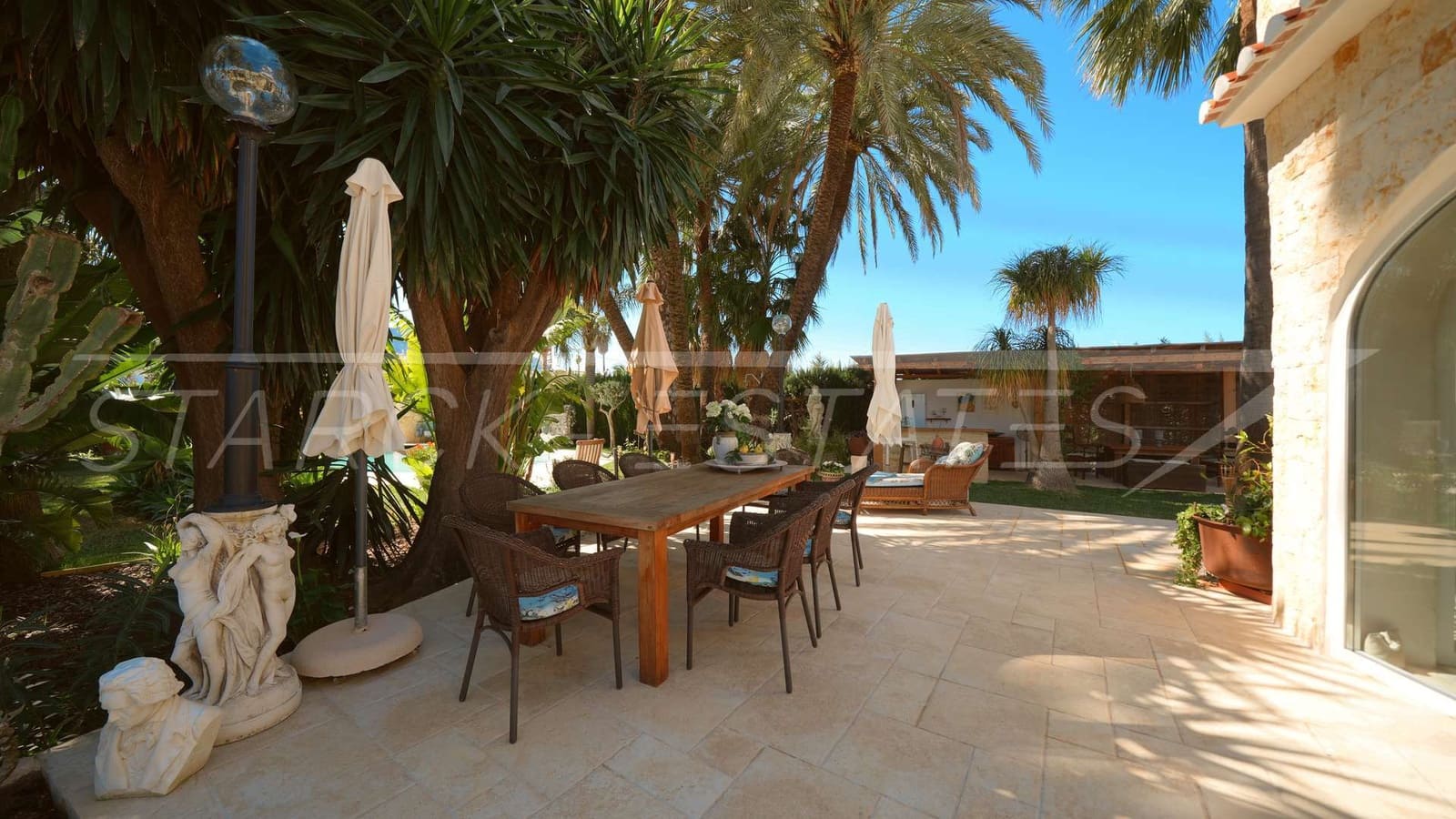 Chalet de 3 habitaciones en Els Poblets en venta con piscina garaje - 950.000 € (Ref: 9703252)