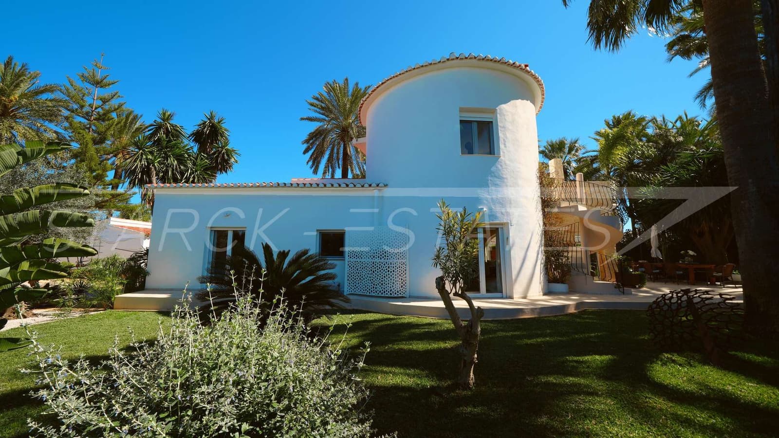 Chalet de 3 habitaciones en Els Poblets en venta con piscina garaje - 950.000 € (Ref: 9703252)