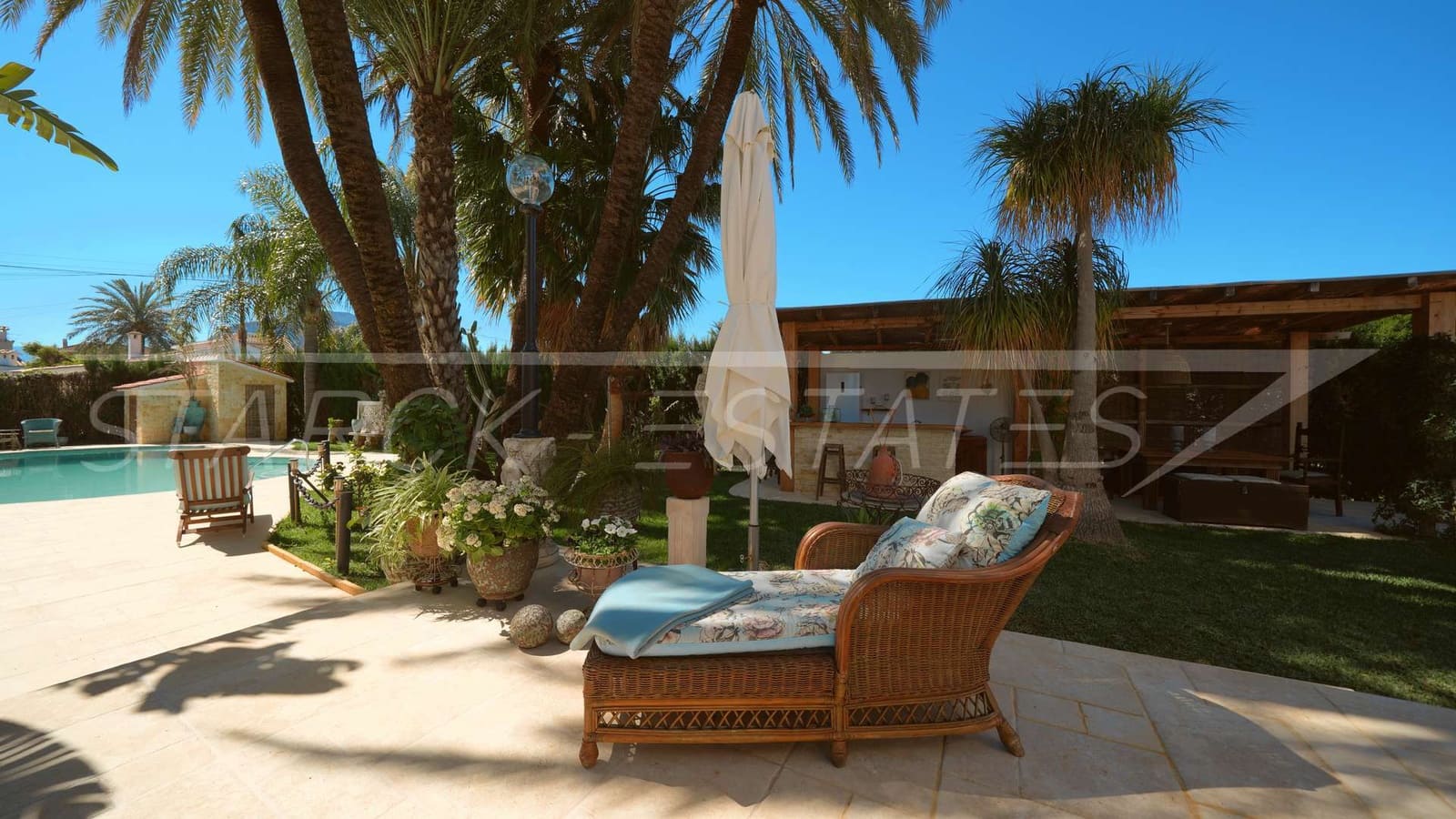 Chalet de 3 habitaciones en Els Poblets en venta con piscina garaje - 950.000 € (Ref: 9703252)