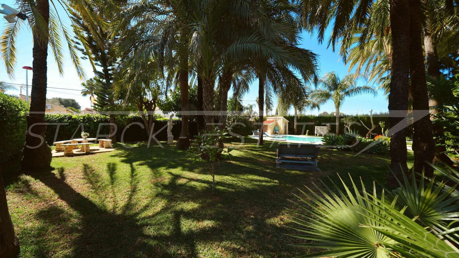 Chalet de 3 habitaciones en Els Poblets en venta con piscina garaje - 950.000 € (Ref: 9703252)