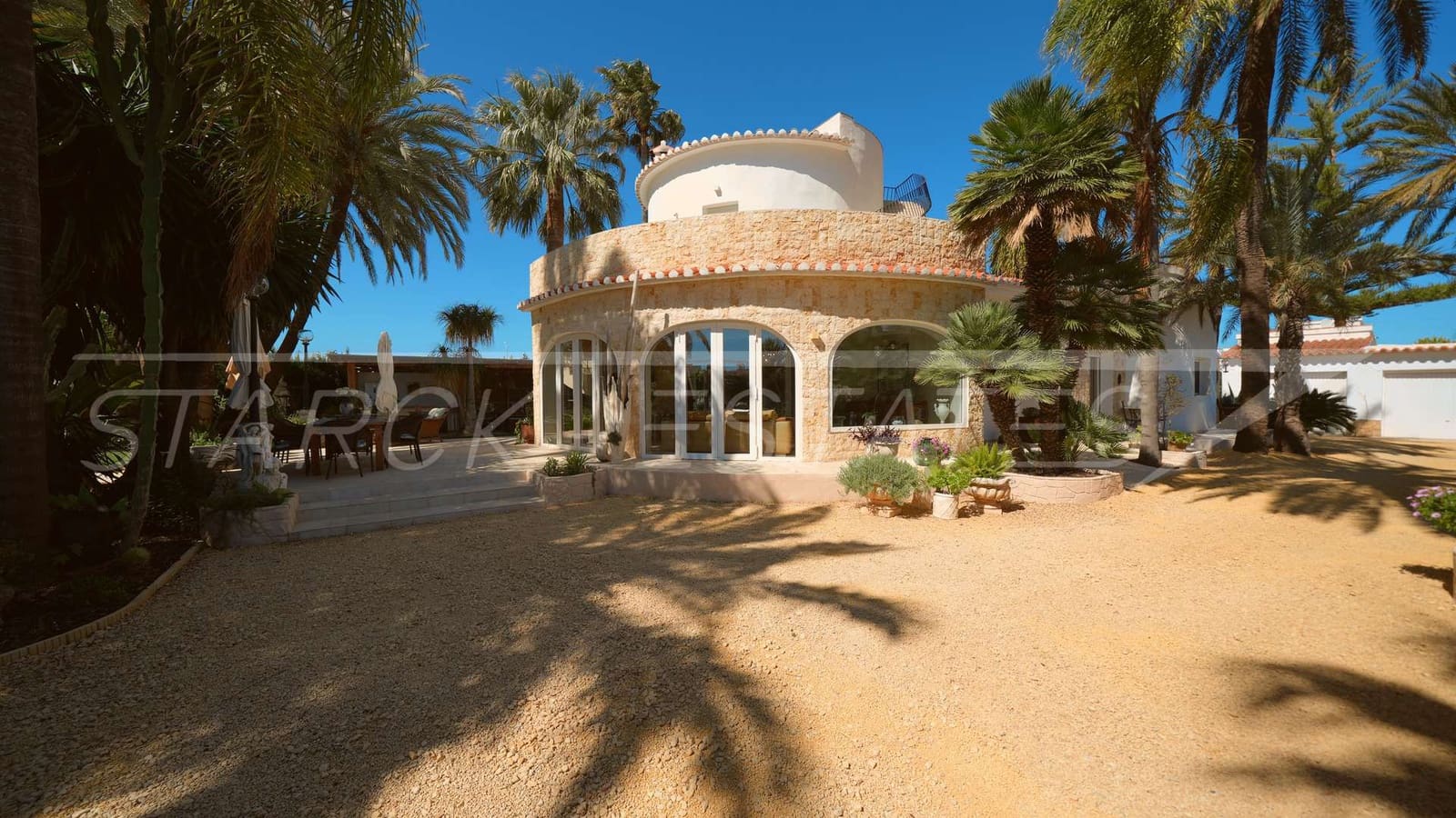 Chalet de 3 habitaciones en Els Poblets en venta con piscina garaje - 950.000 € (Ref: 9703252)