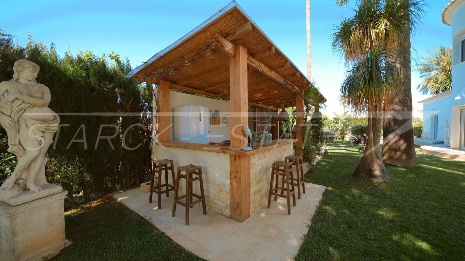 Chalet de 3 habitaciones en Els Poblets en venta con piscina garaje - 950.000 € (Ref: 9703252)