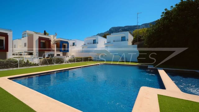 3 bedroom Villa for sale in Centro Urbano, Dénia - € 695,000 (Ref: 9703347)