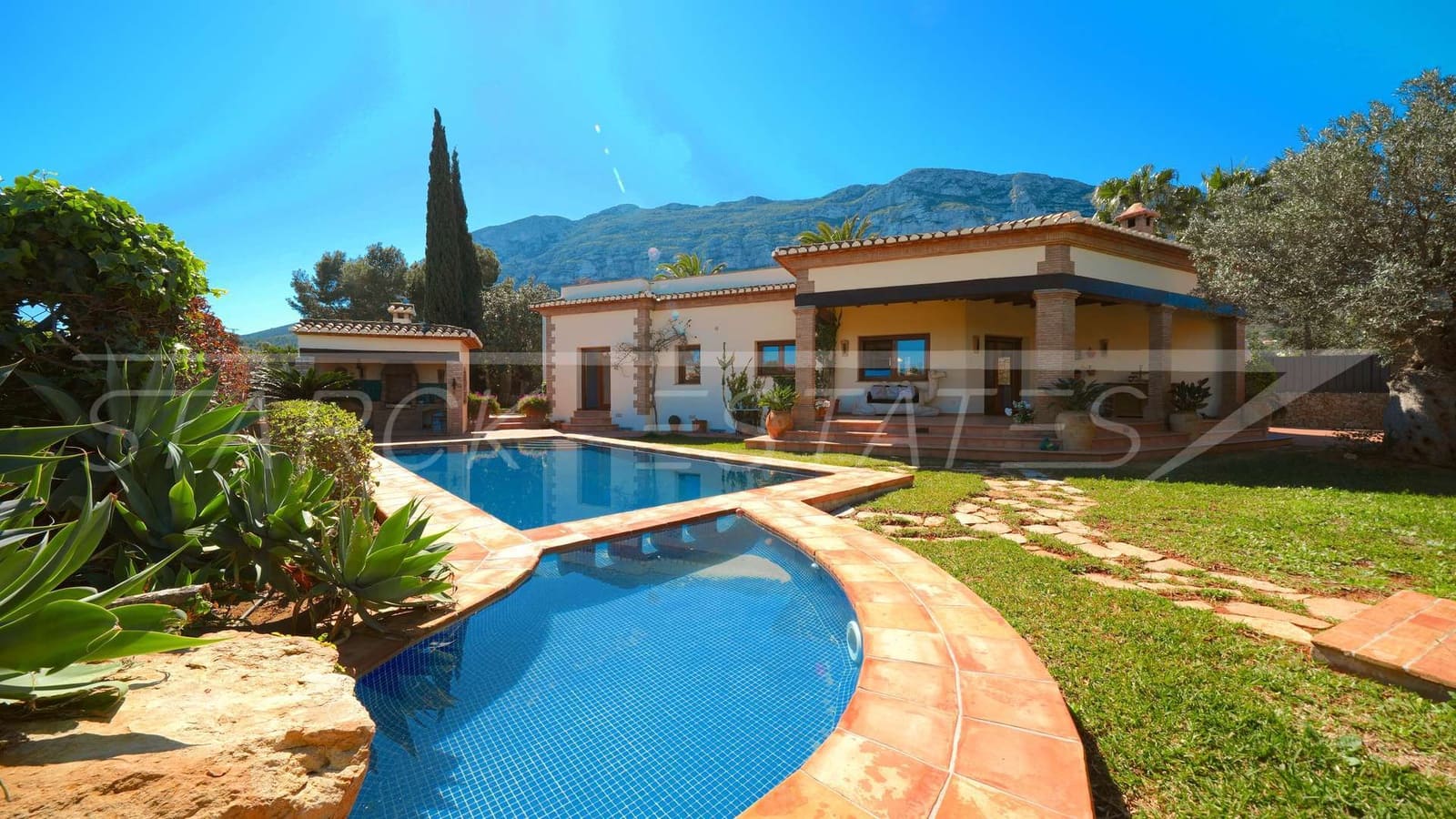 3 Zimmer Villa zu verkaufen in Denia mit Pool - 875.000 € (Ref: 9703348)
