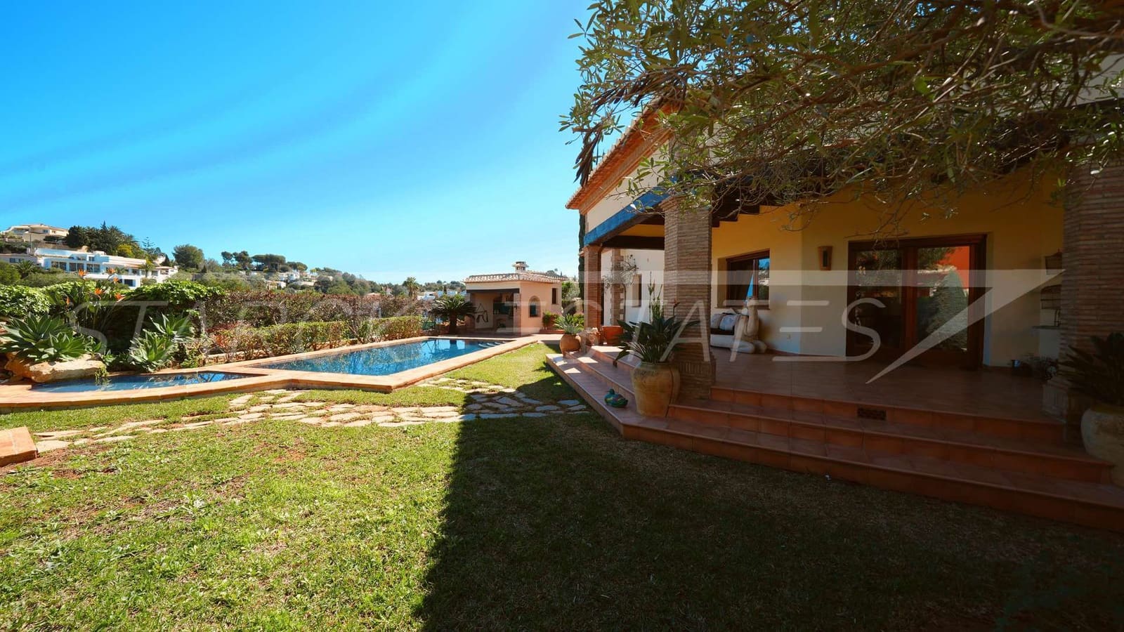 3 Zimmer Villa zu verkaufen in Denia mit Pool - 875.000 € (Ref: 9703348)