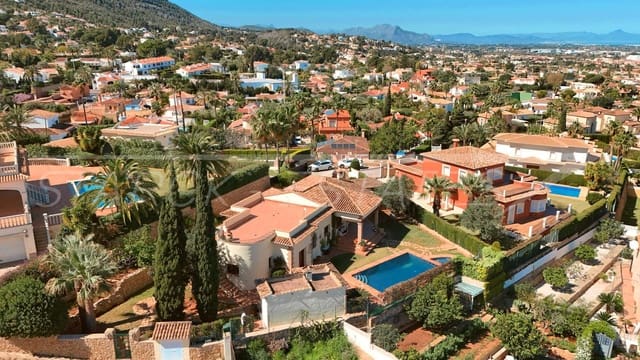 3 chambre Villa/Maison à vendre à Centro Urbano, Dénia avec piscine - 875 000 € (Ref: 9703348)