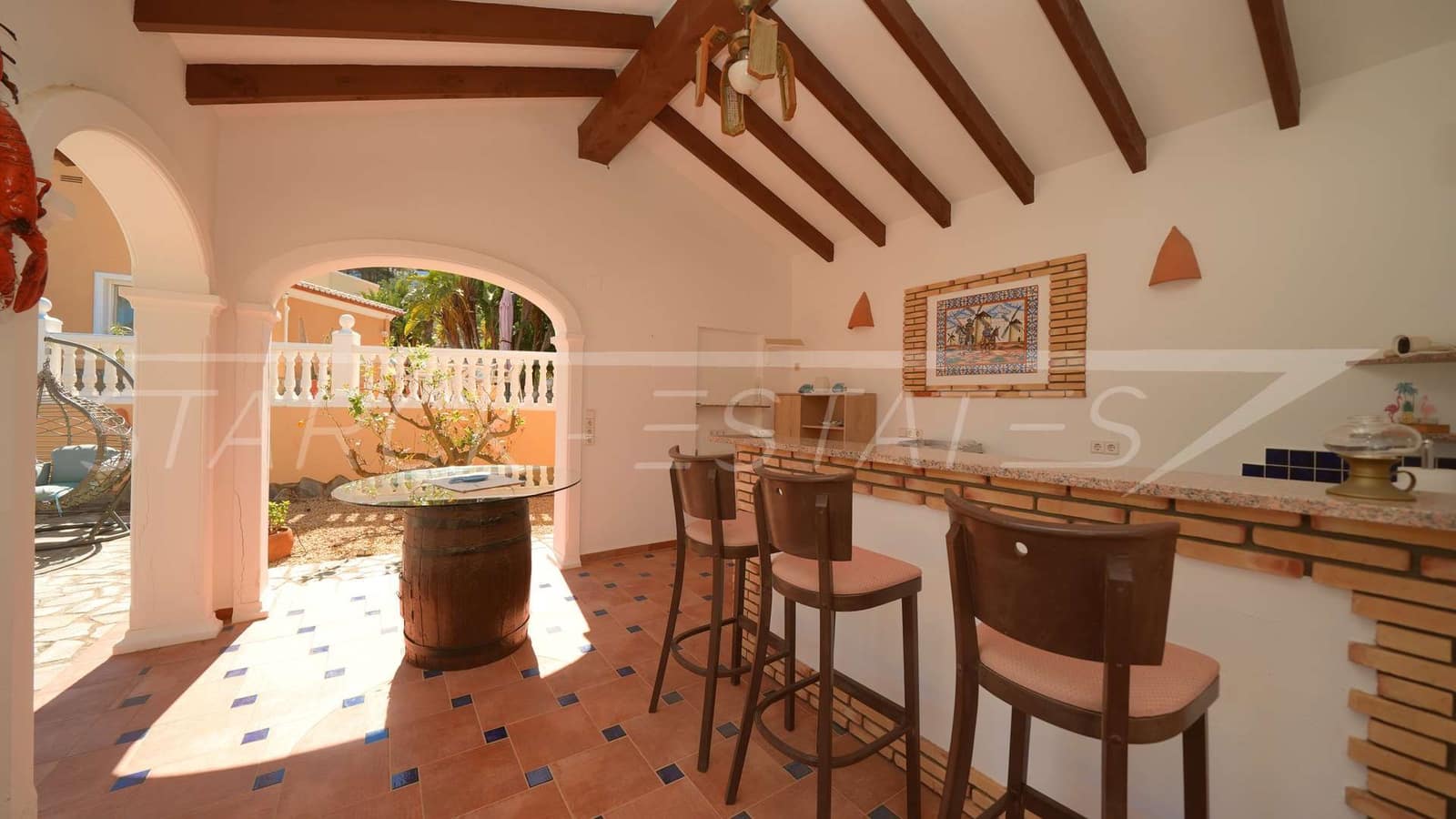 Chalet de 3 habitaciones en Orba en venta con piscina garaje - 690.000 € (Ref: 9758360)