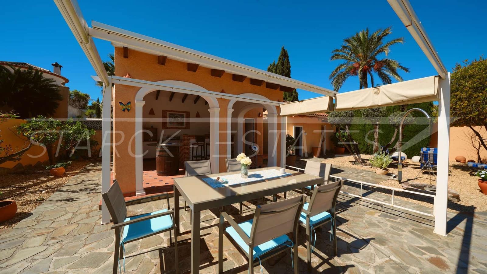 Chalet de 3 habitaciones en Orba en venta con piscina garaje - 690.000 € (Ref: 9758360)