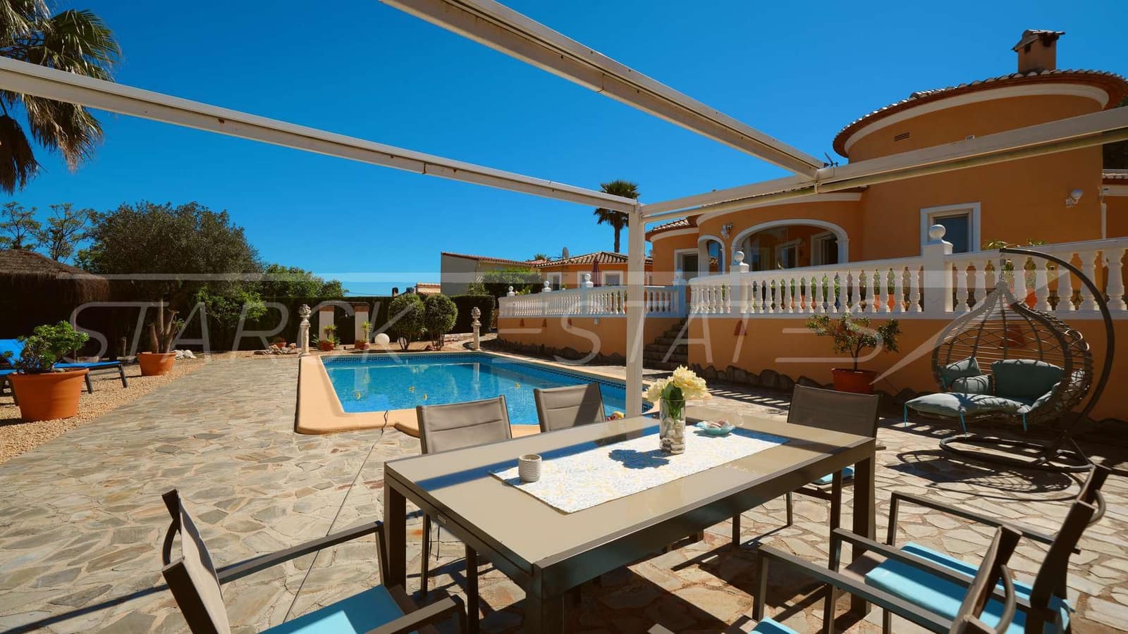 Chalet de 3 habitaciones en Orba en venta con piscina garaje - 690.000 € (Ref: 9758360)