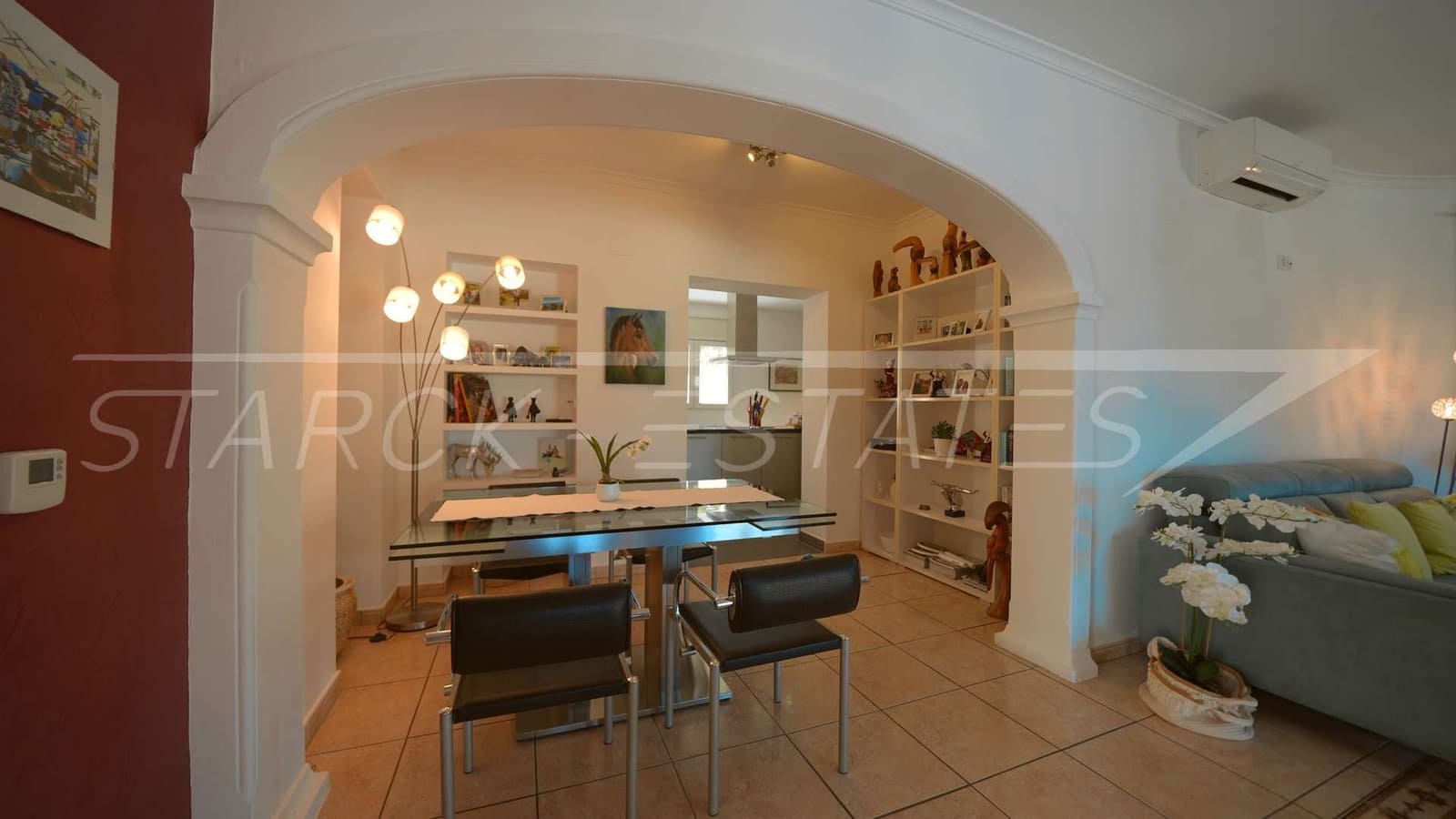 Chalet de 3 habitaciones en Orba en venta con piscina garaje - 690.000 € (Ref: 9758360)