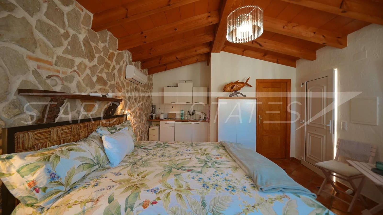 Chalet de 3 habitaciones en Orba en venta con piscina garaje - 690.000 € (Ref: 9758360)
