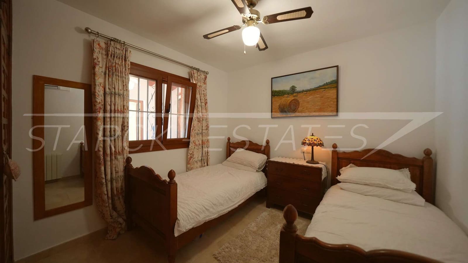 4 soverom Villa til salgs i Orba med svømmebasseng - € 515 000 (Ref: 9784923)