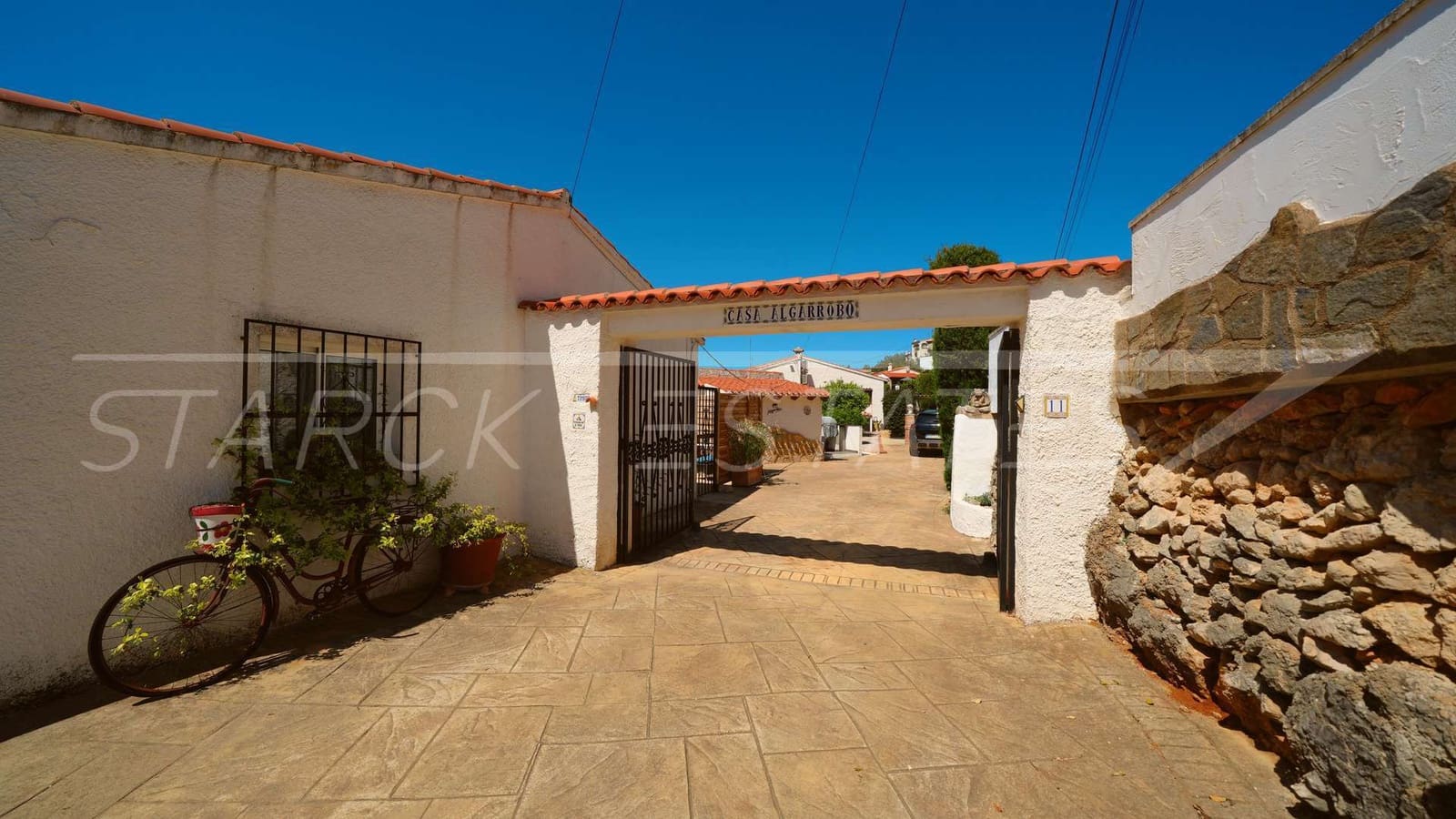 4 soverom Villa til salgs i Orba med svømmebasseng - € 515 000 (Ref: 9784923)