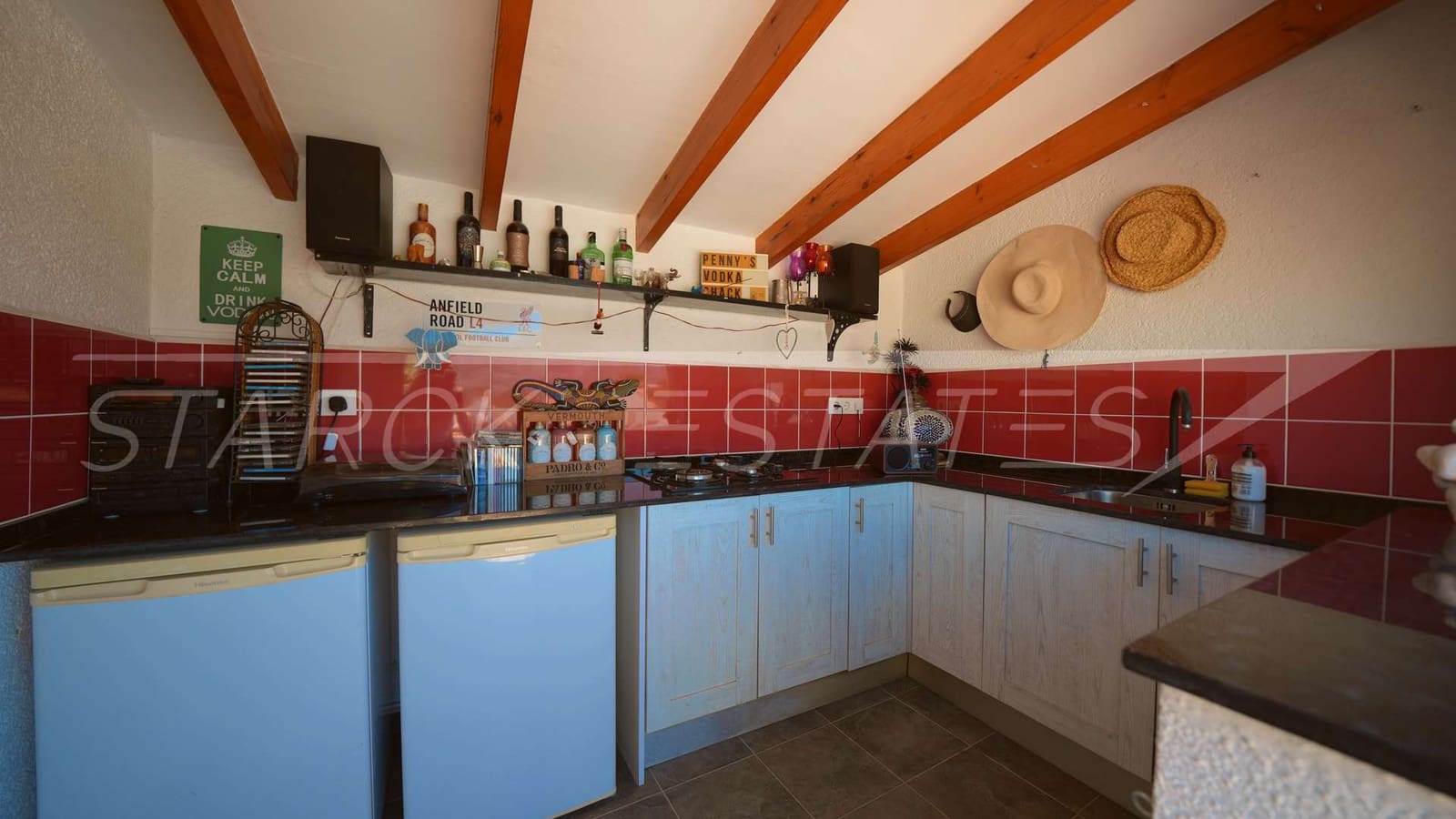 4 soverom Villa til salgs i Orba med svømmebasseng - € 515 000 (Ref: 9784923)