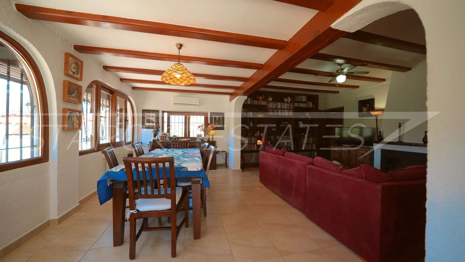 4 soverom Villa til salgs i Orba med svømmebasseng - € 515 000 (Ref: 9784923)