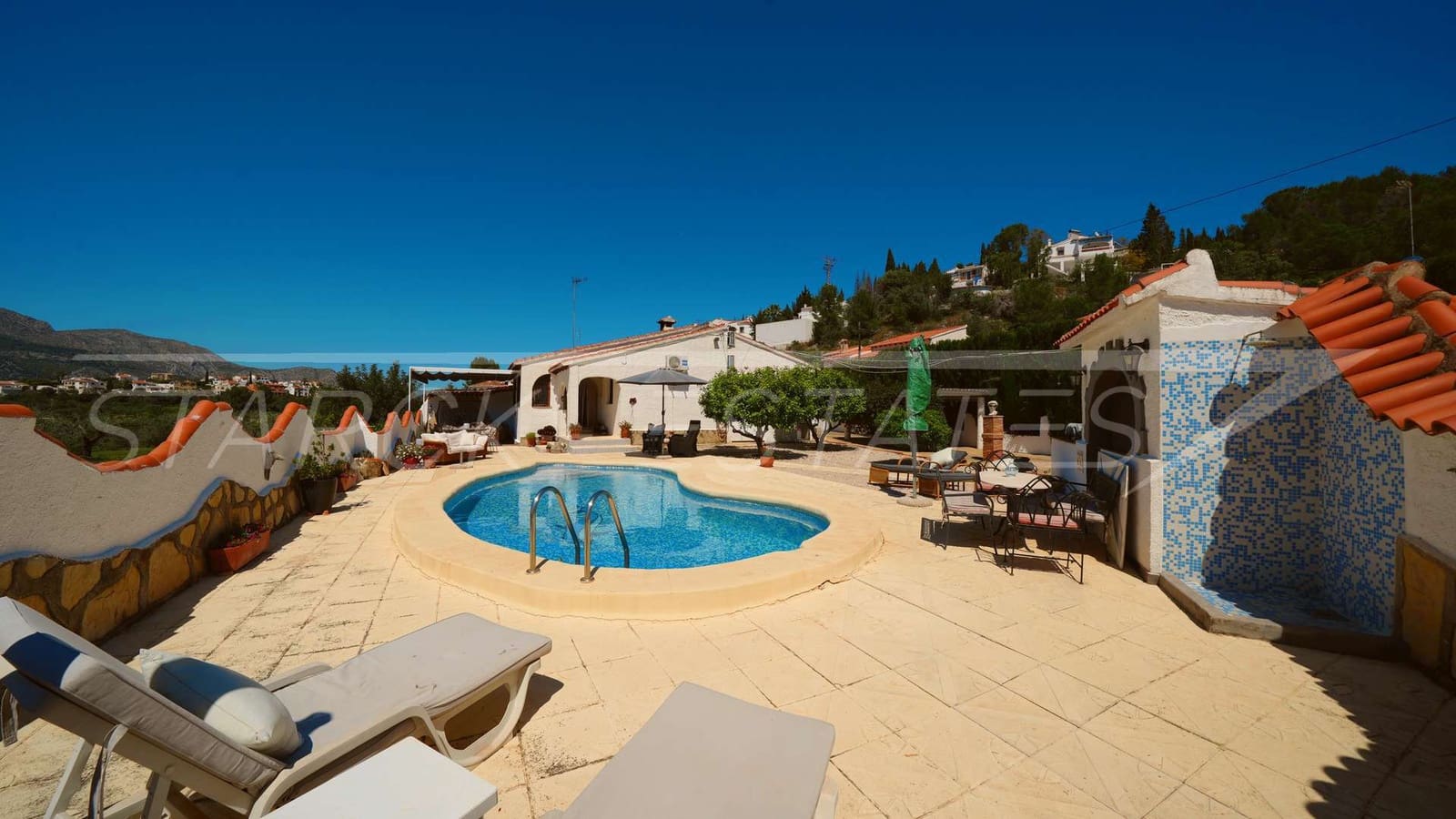 4 soverom Villa til salgs i Orba med svømmebasseng - € 515 000 (Ref: 9784923)