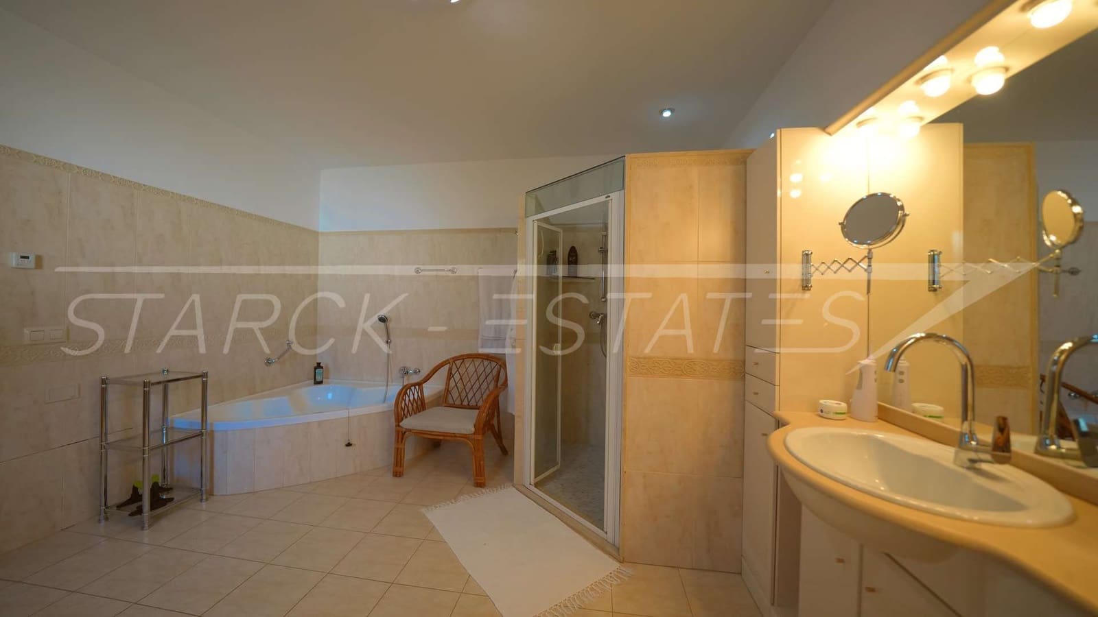 4 soverom Finca/Herregård til salgs i Pedreguer med svømmebasseng garasje - € 1 150 000 (Ref: 9793906)