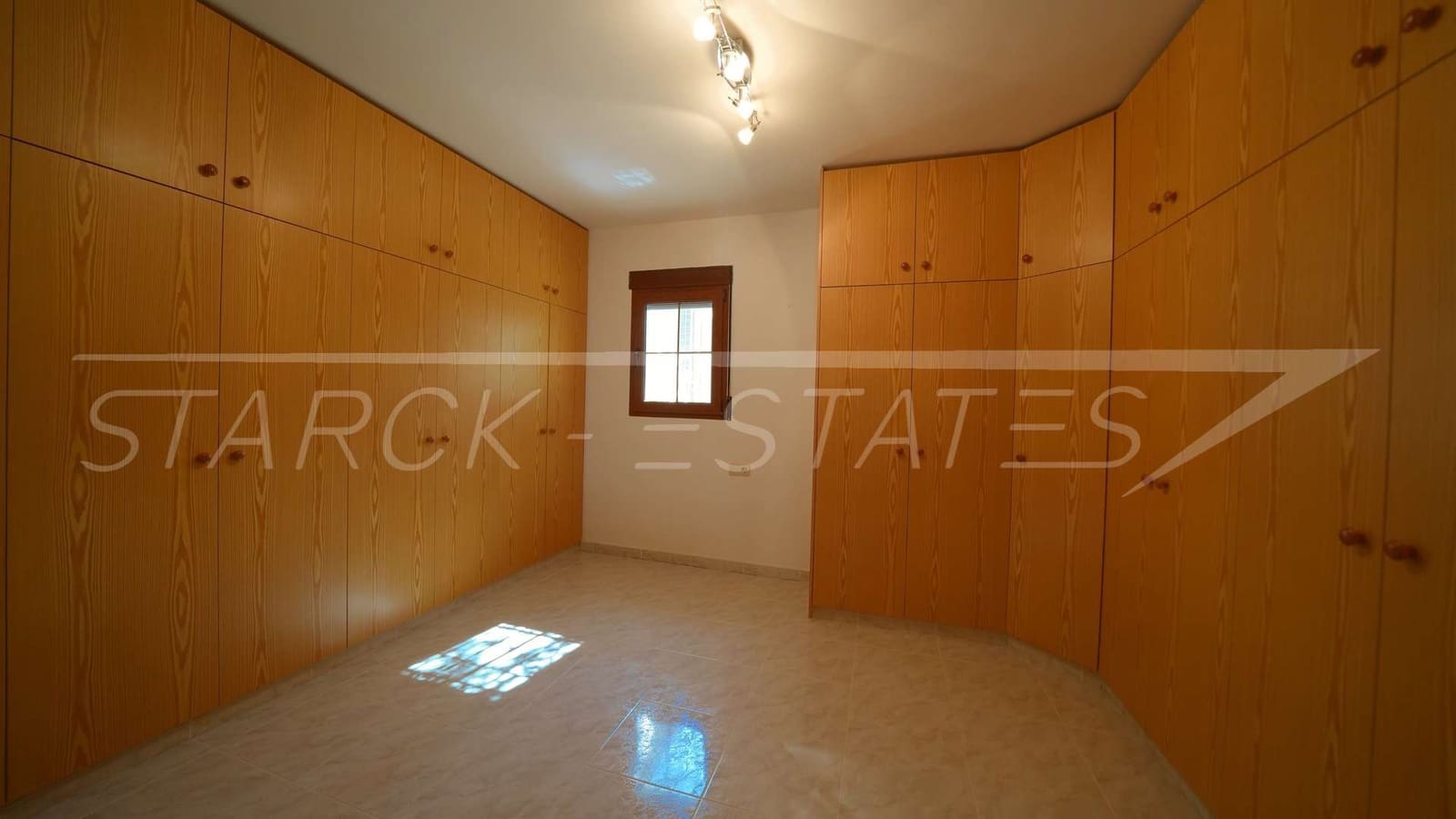 4 soverom Finca/Herregård til salgs i Pedreguer med svømmebasseng garasje - € 1 150 000 (Ref: 9793906)