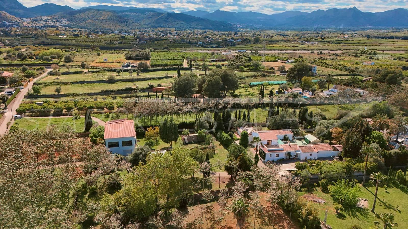 4 soverom Finca/Herregård til salgs i Pedreguer med svømmebasseng garasje - € 1 150 000 (Ref: 9793906)