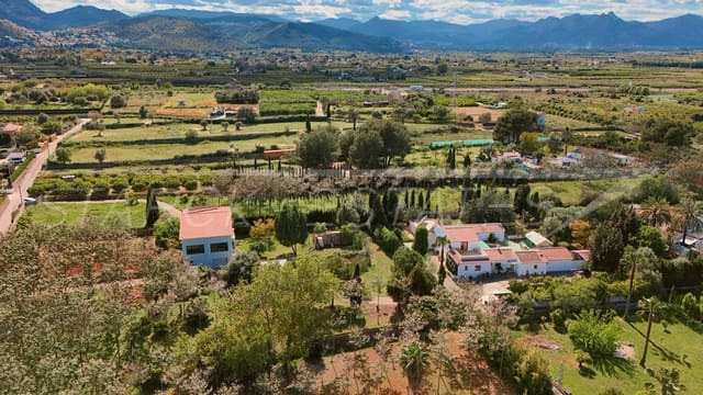 4 soverom Finca/Herregård til salgs i Pedreguer med svømmebasseng garasje - € 1 150 000 (Ref: 9793906)