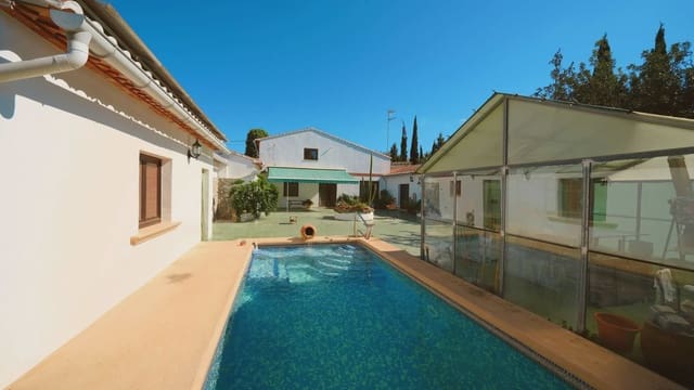 4 soveværelse Finca/Landehus til salg i Pedreguer med swimmingpool garage - € 1.150.000 (Ref: 9793906)