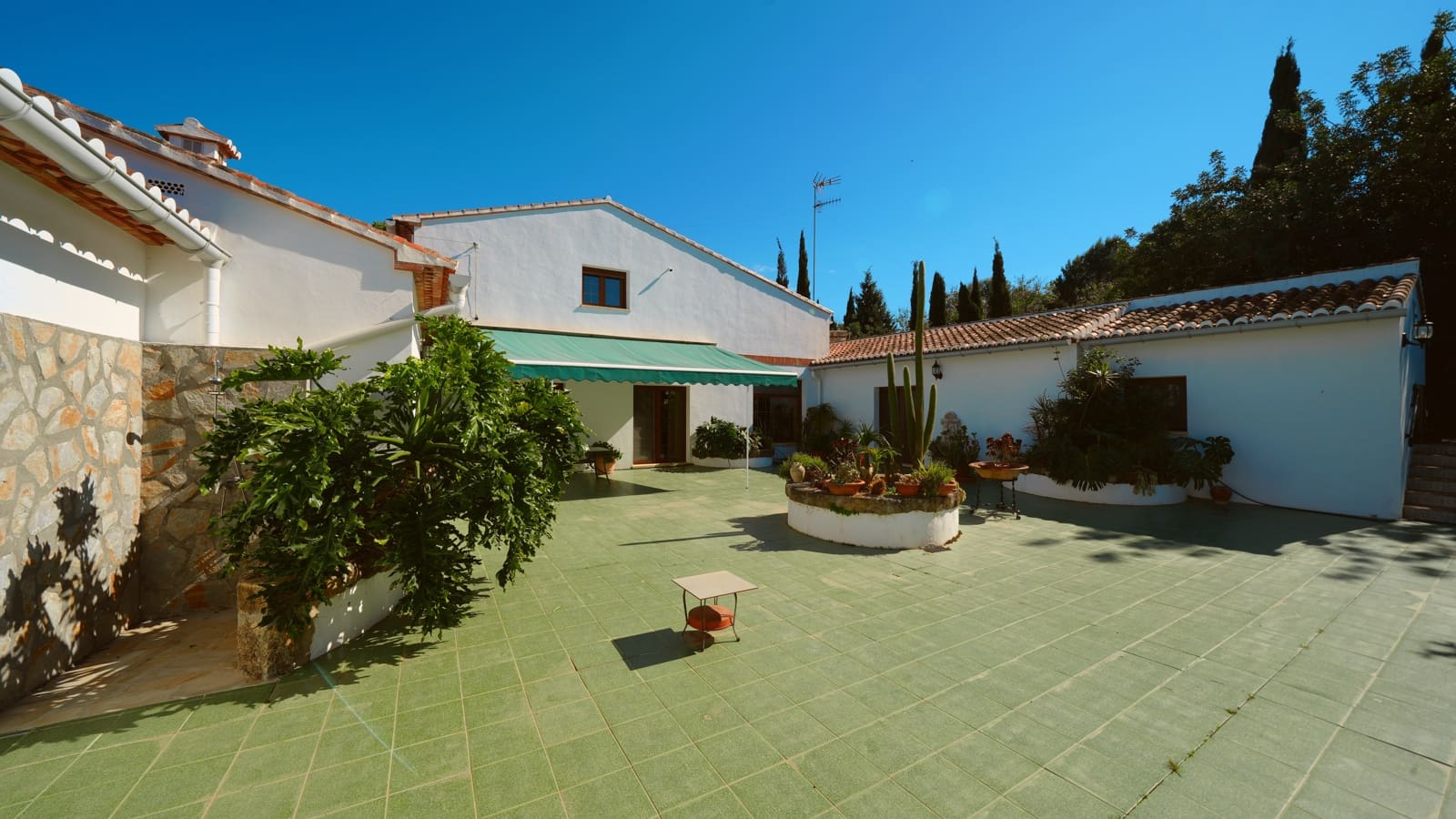 4 soverom Finca/Herregård til salgs i Pedreguer med svømmebasseng garasje - € 1 150 000 (Ref: 9793906)