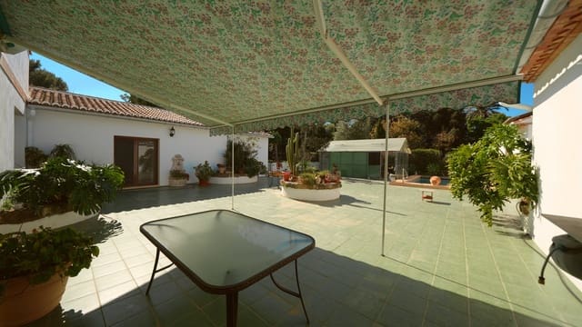 4 chambre Finca/Maison de Campagne à vendre à Pedreguer avec piscine garage - 1 150 000 € (Ref: 9793906)