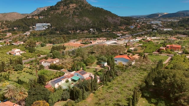 4 chambre Finca/Maison de Campagne à vendre à Pedreguer avec piscine garage - 1 150 000 € (Ref: 9793906)