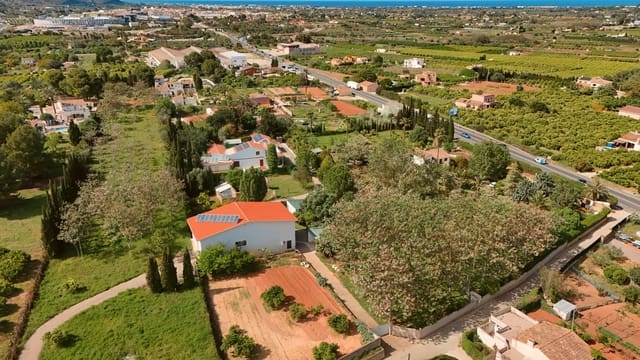 4 chambre Finca/Maison de Campagne à vendre à Pedreguer avec piscine garage - 1 150 000 € (Ref: 9793906)