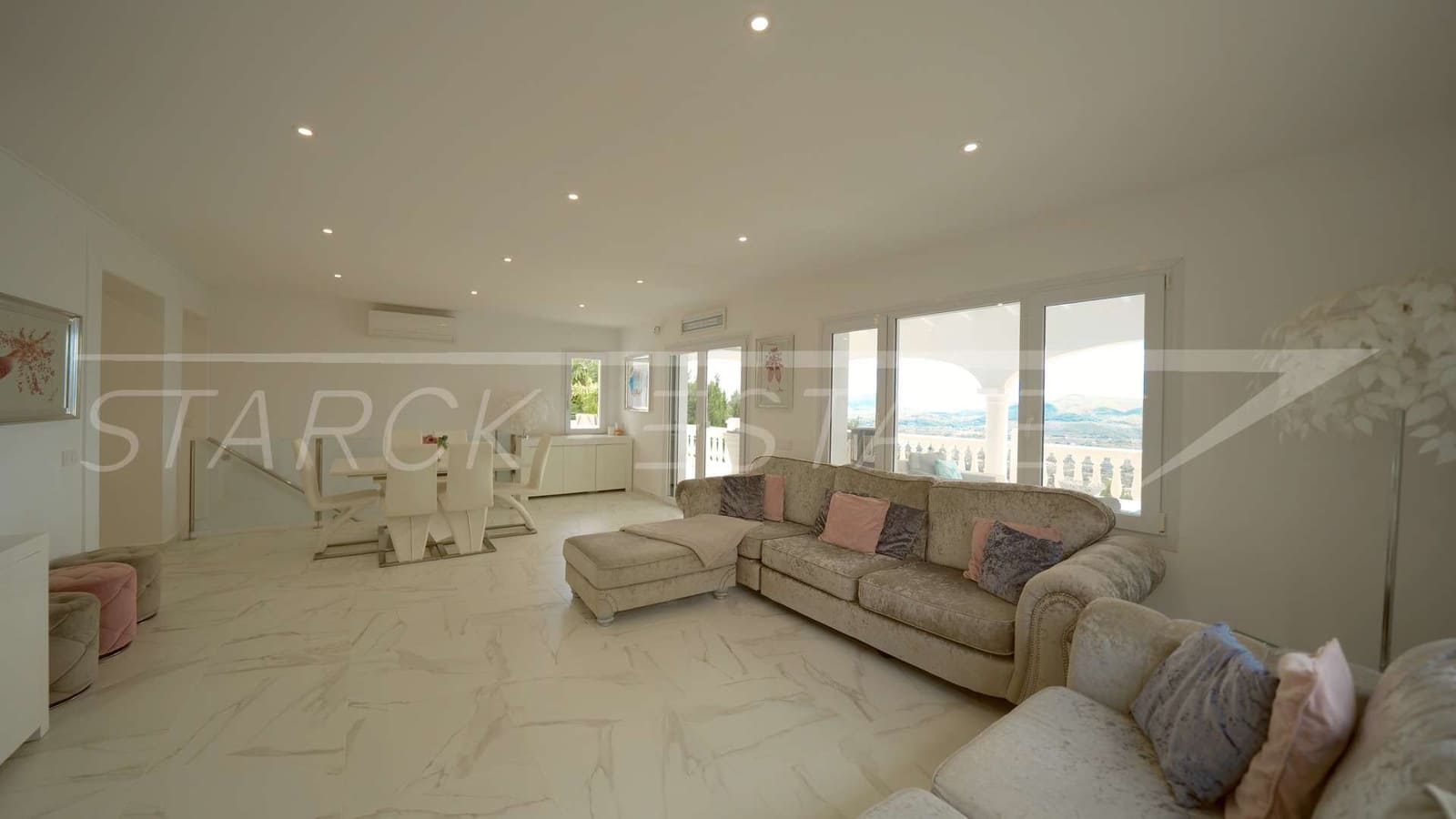 4 soveværelse Villa til salg i Javea / Xabia med swimmingpool - € 1.395.000 (Ref: 9841598)