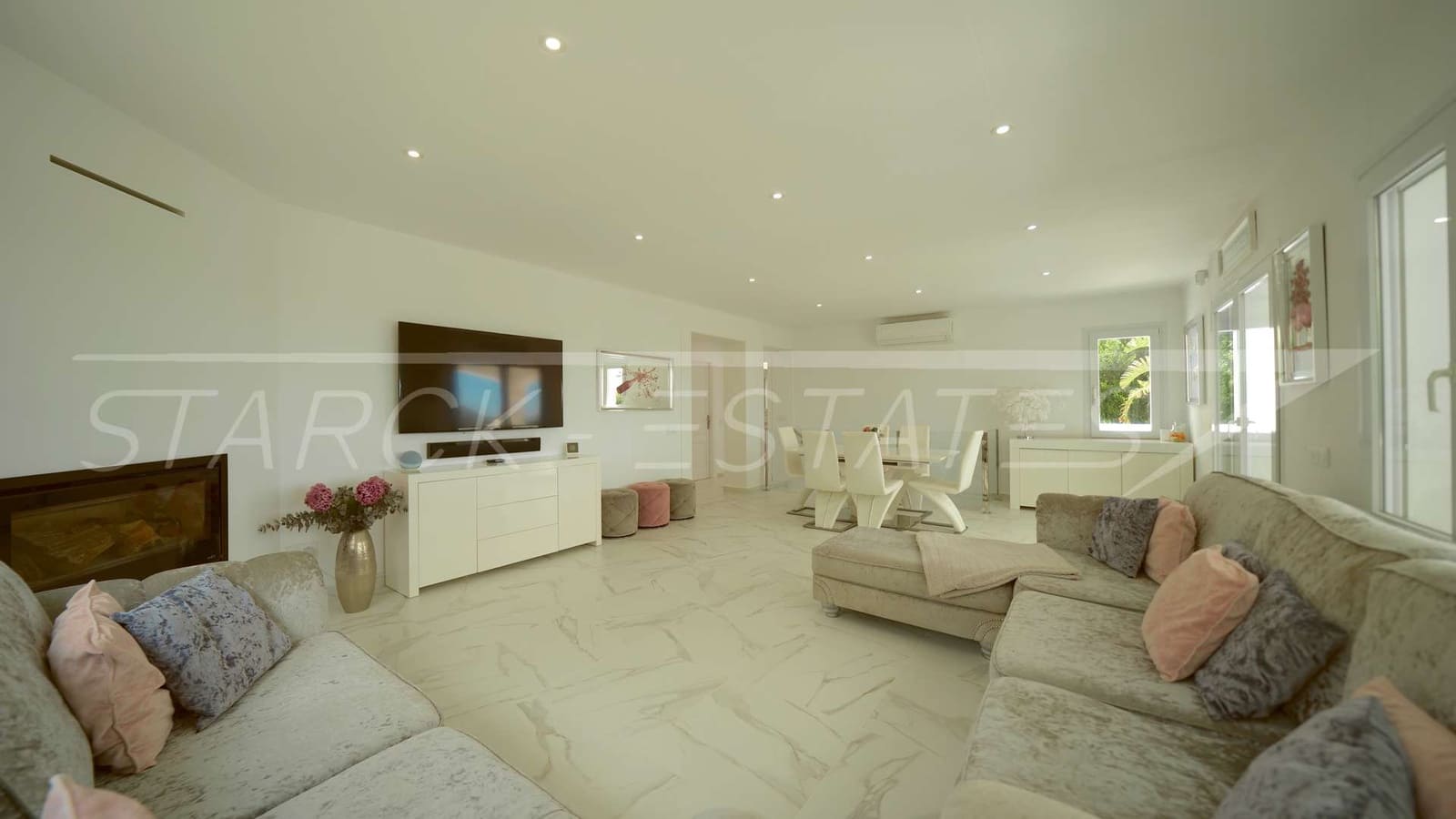 4 soveværelse Villa til salg i Javea / Xabia med swimmingpool - € 1.395.000 (Ref: 9841598)