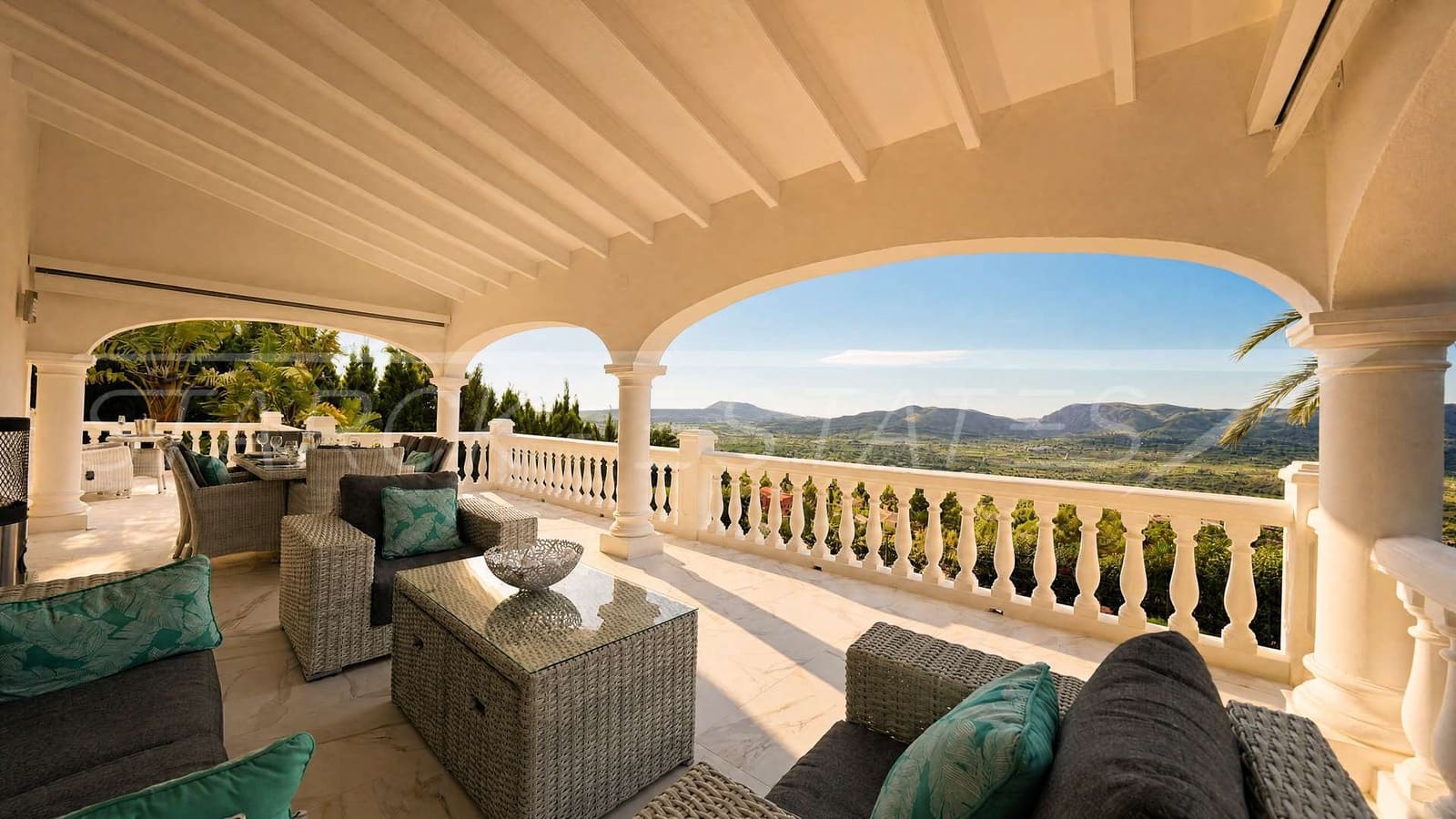4 soveværelse Villa til salg i Javea / Xabia med swimmingpool - € 1.395.000 (Ref: 9841598)