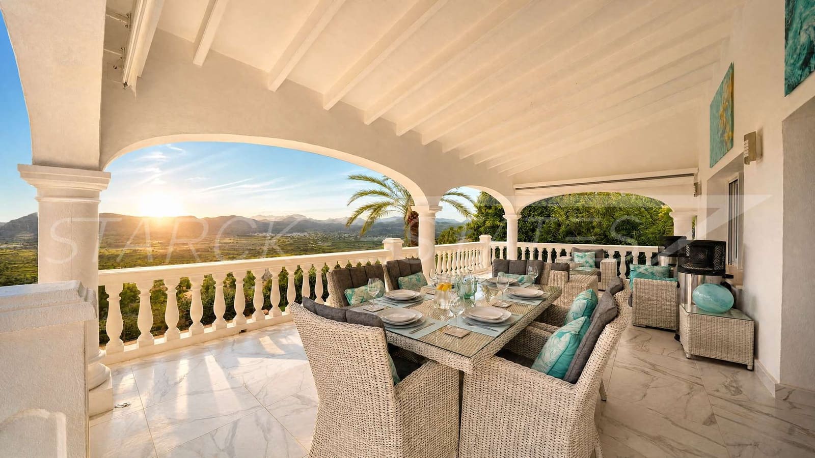 4 soveværelse Villa til salg i Javea / Xabia med swimmingpool - € 1.395.000 (Ref: 9841598)