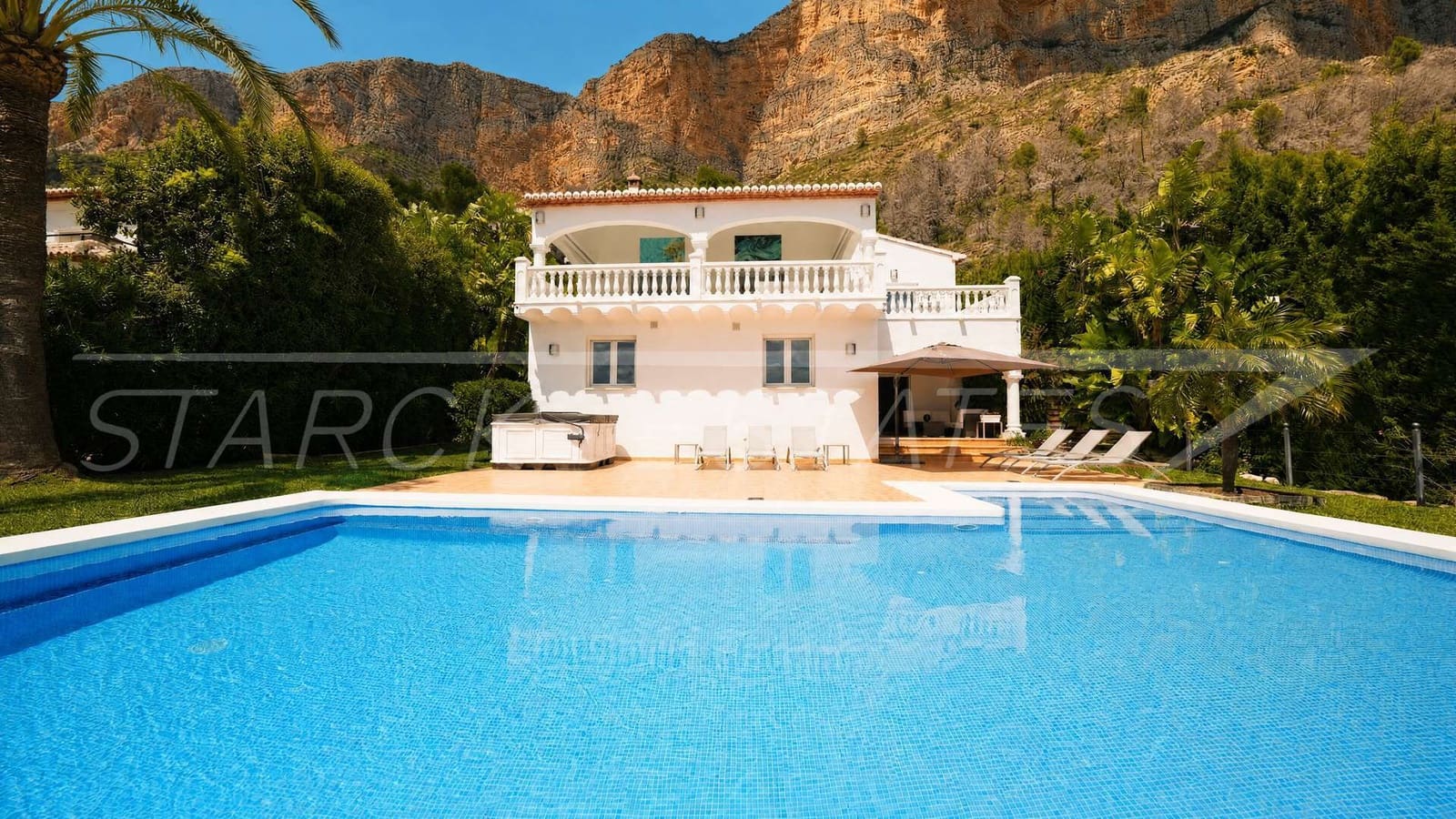 4 soveværelse Villa til salg i Javea / Xabia med swimmingpool - € 1.395.000 (Ref: 9841598)