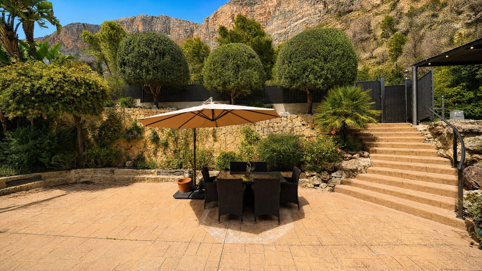 4 soverom Villa til salgs i Javea / Xabia med svømmebasseng garasje - € 1 395 000 (Ref: 9841598)