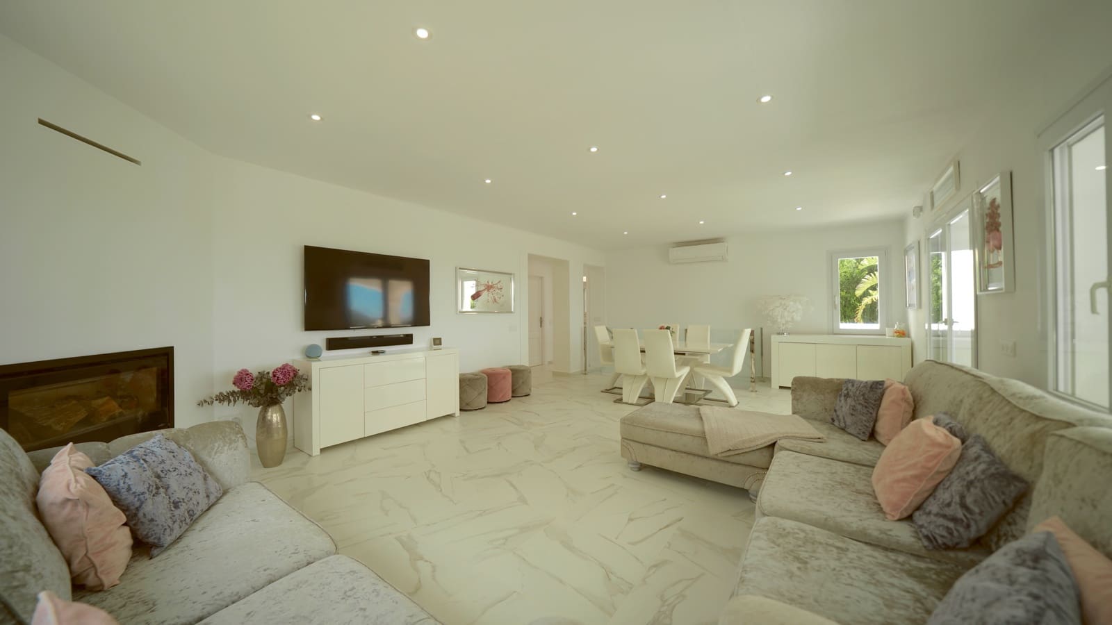 4 soverom Villa til salgs i Javea / Xabia med svømmebasseng garasje - € 1 395 000 (Ref: 9841598)