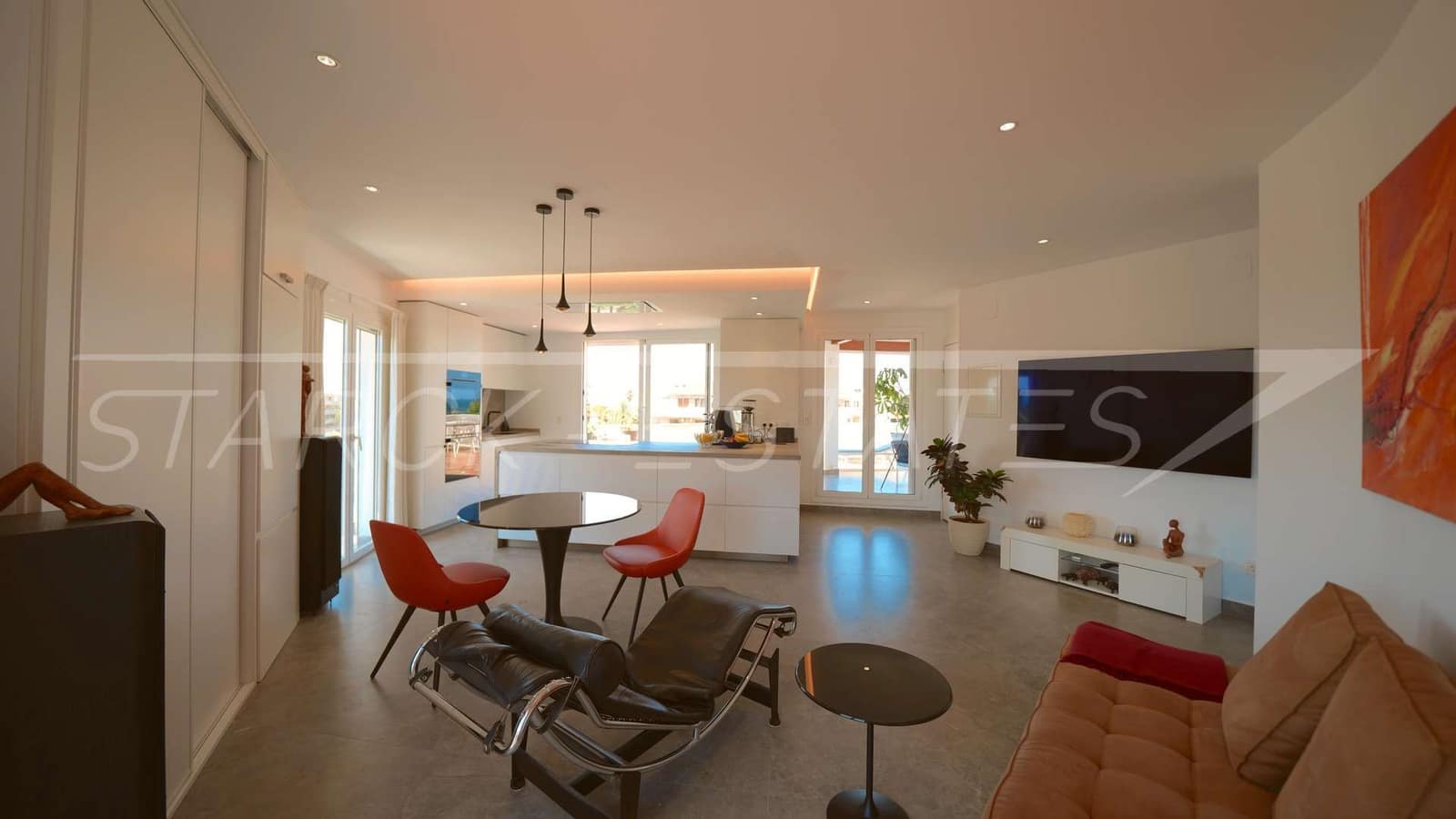 3 slaapkamer Penthouse te koop in Denia met zwembad - € 695.000 (Ref: 9867369)