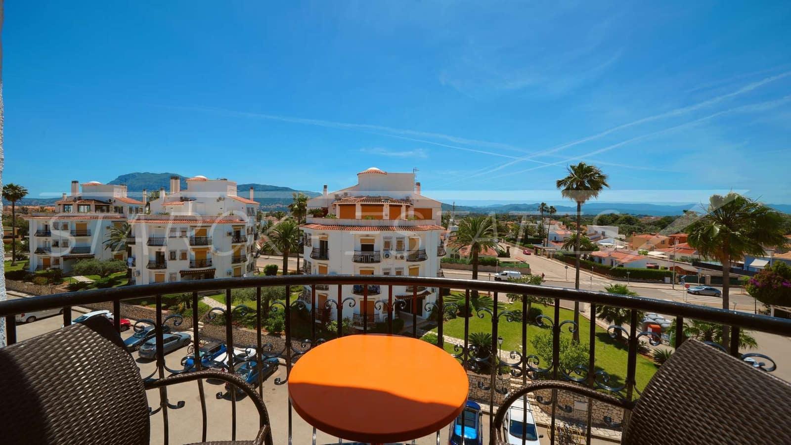 3 slaapkamer Penthouse te koop in Denia met zwembad - € 695.000 (Ref: 9867369)