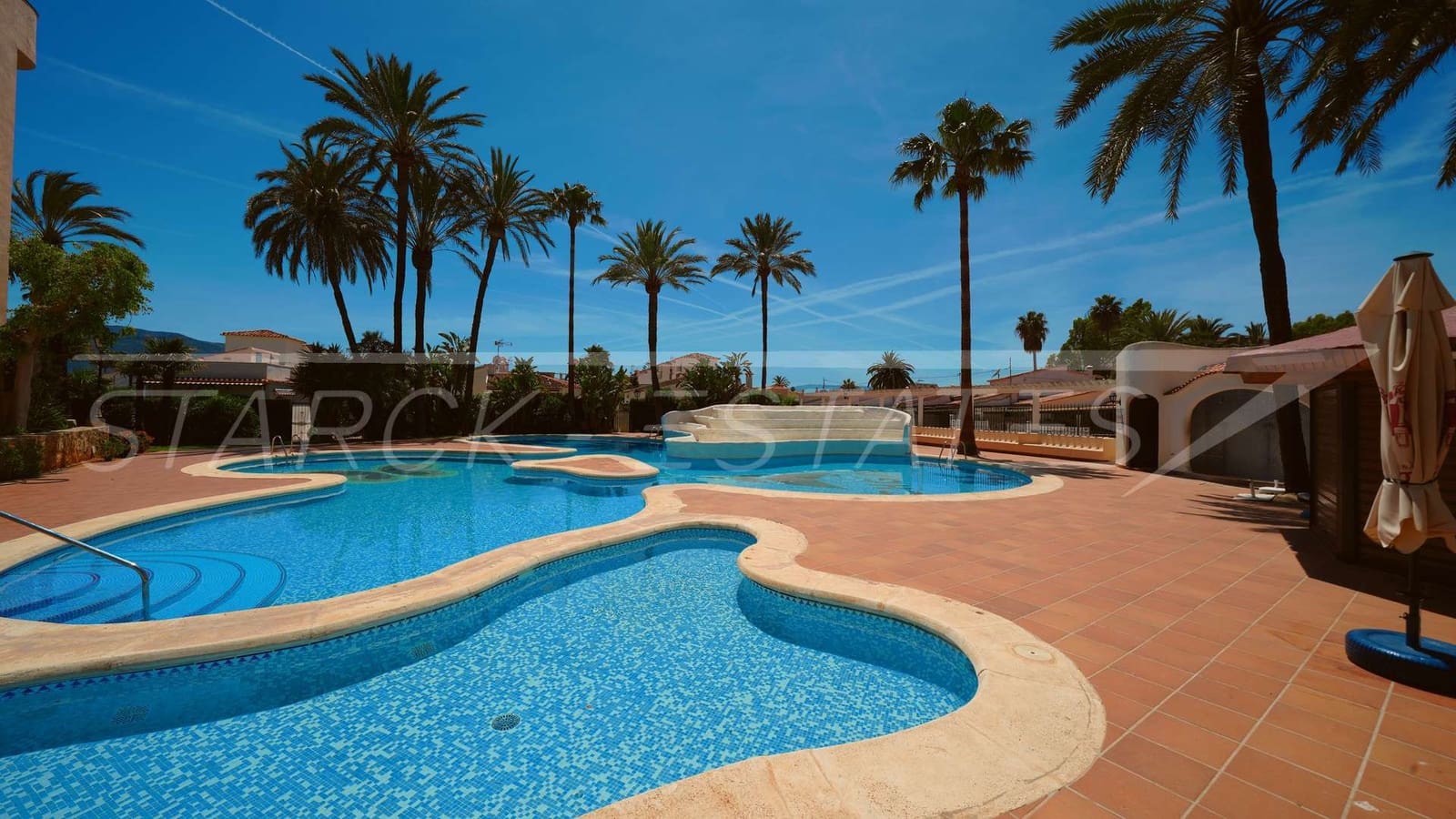 3 slaapkamer Penthouse te koop in Denia met zwembad - € 695.000 (Ref: 9867369)