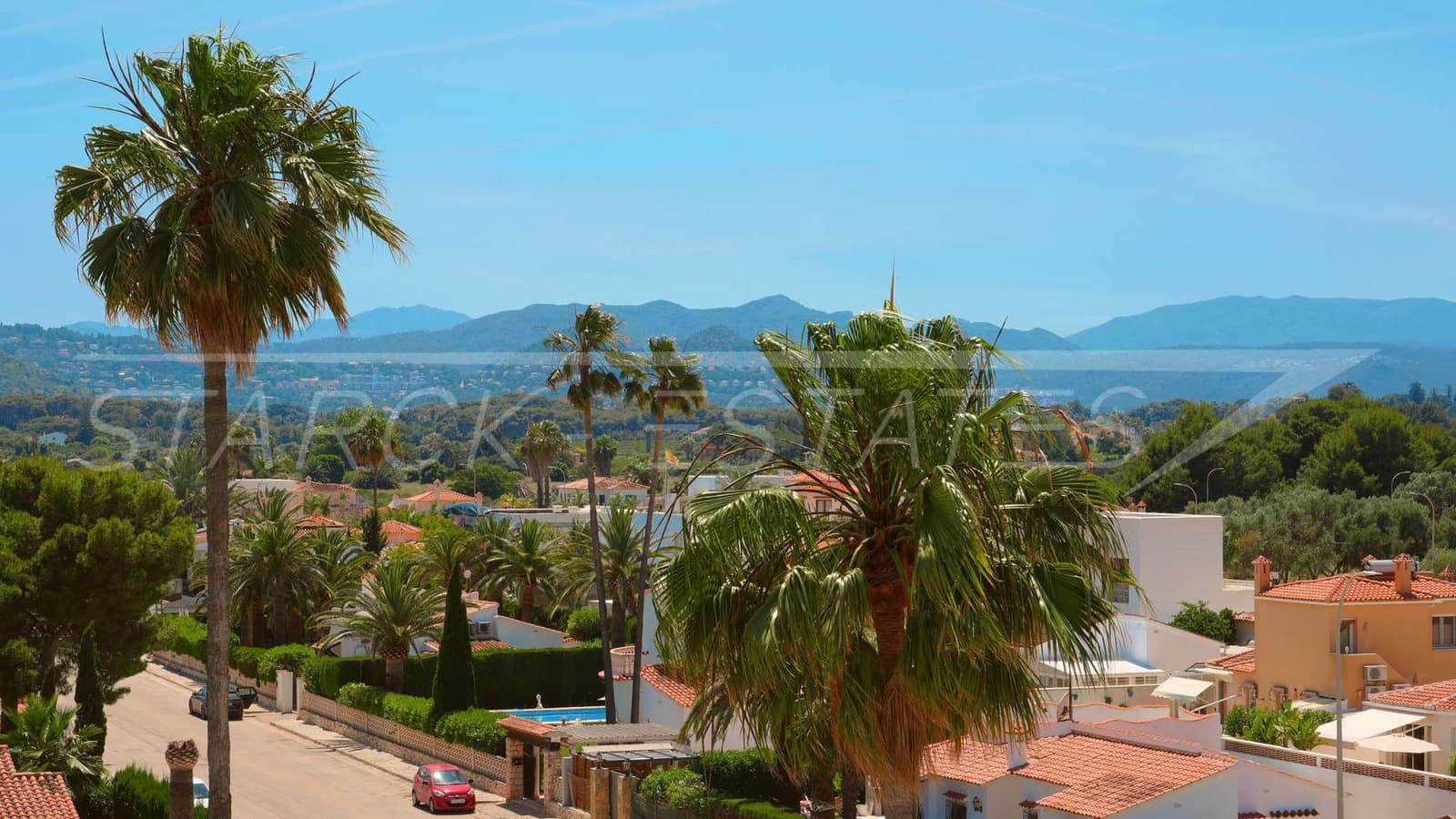 3 slaapkamer Penthouse te koop in Denia met zwembad - € 695.000 (Ref: 9867369)
