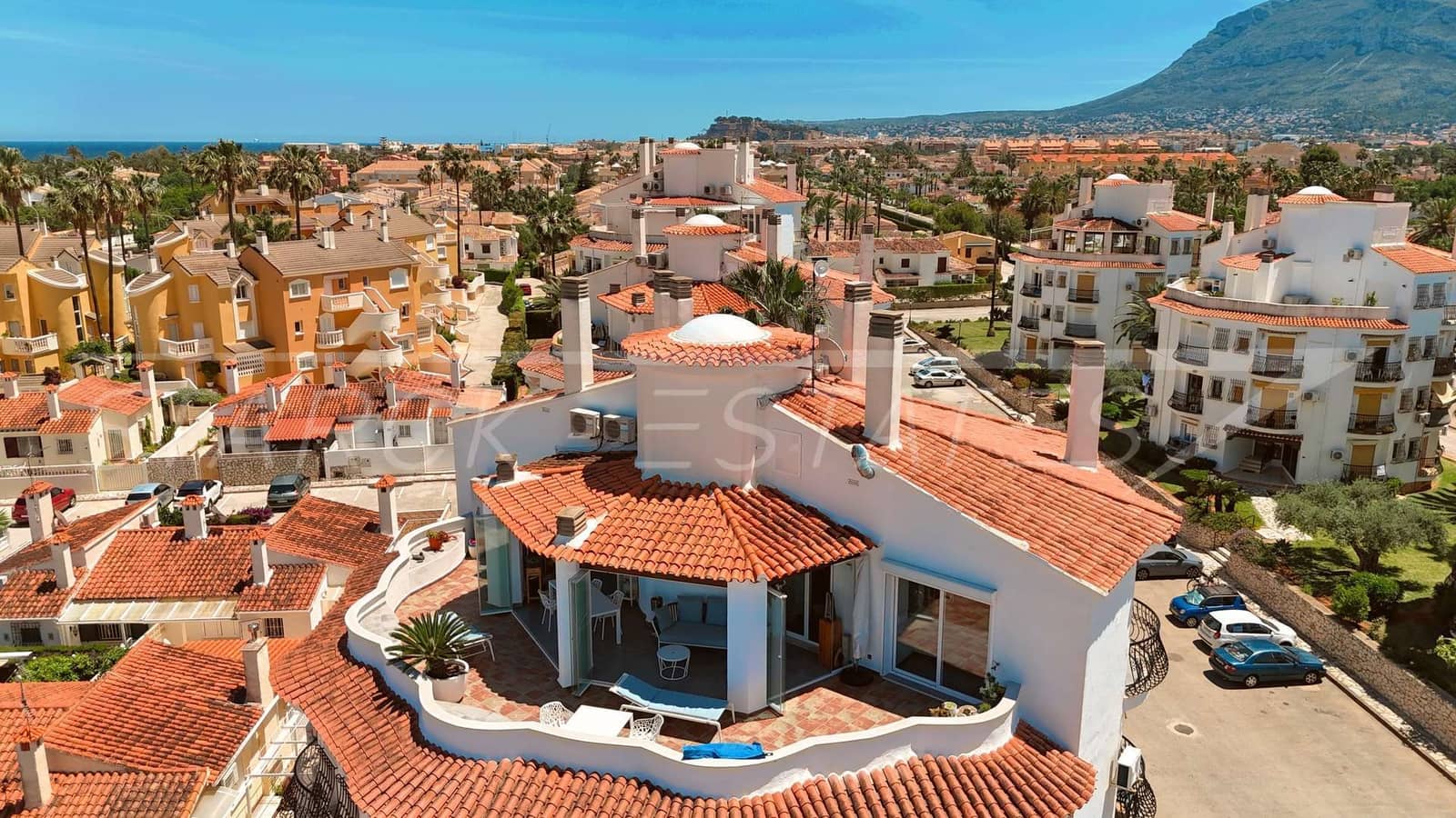 3 slaapkamer Penthouse te koop in Denia met zwembad - € 695.000 (Ref: 9867369)