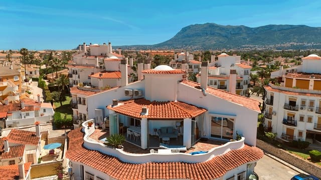 3 Zimmer Apartment zu verkaufen in Les Bassetes - El Marjal, Dénia mit Pool - 695.000 € (Ref: 9867369)
