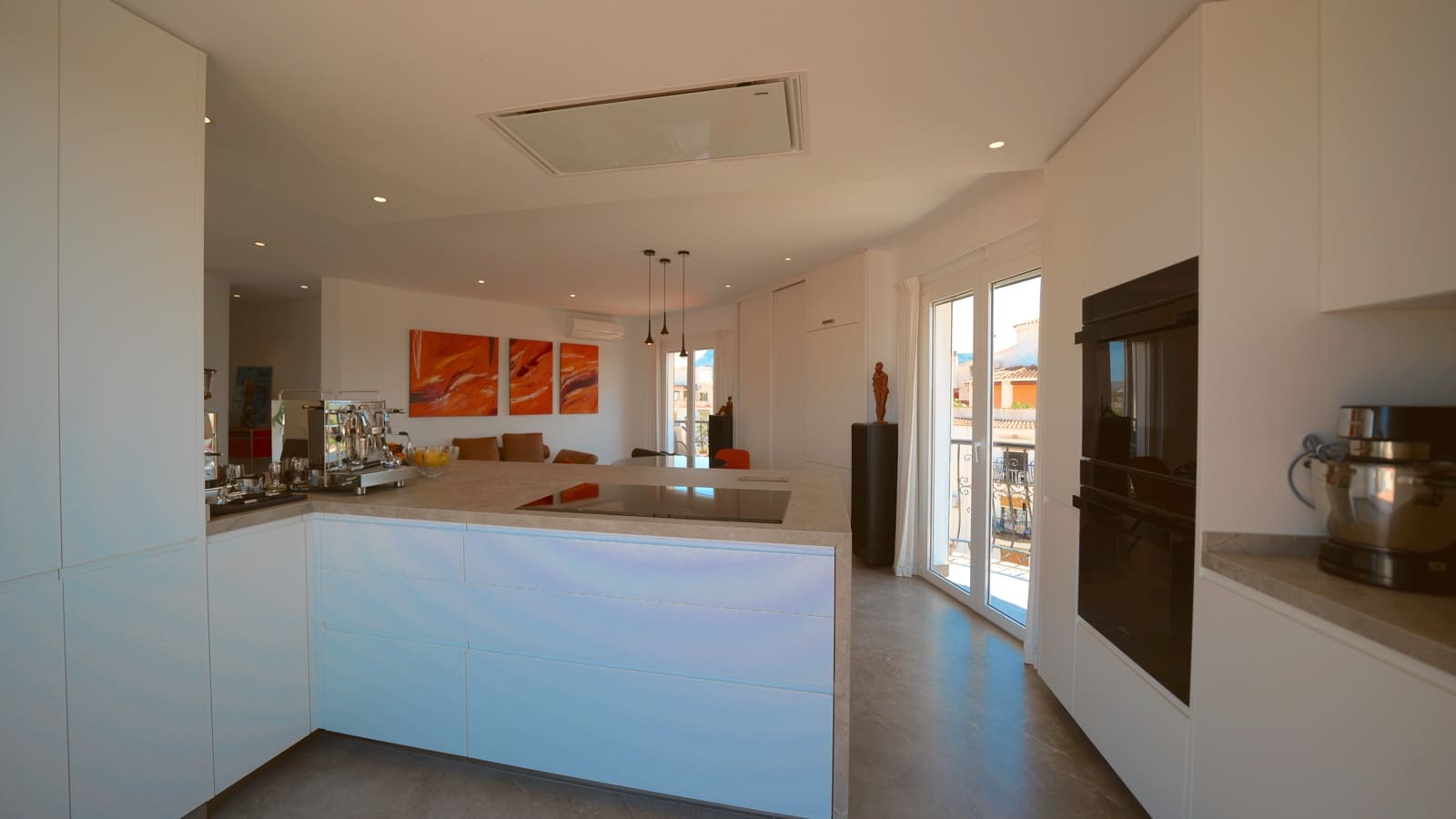 Apartamento de 3 habitaciones en Dénia en venta con piscina garaje - 695.000 € (Ref: 9867369)