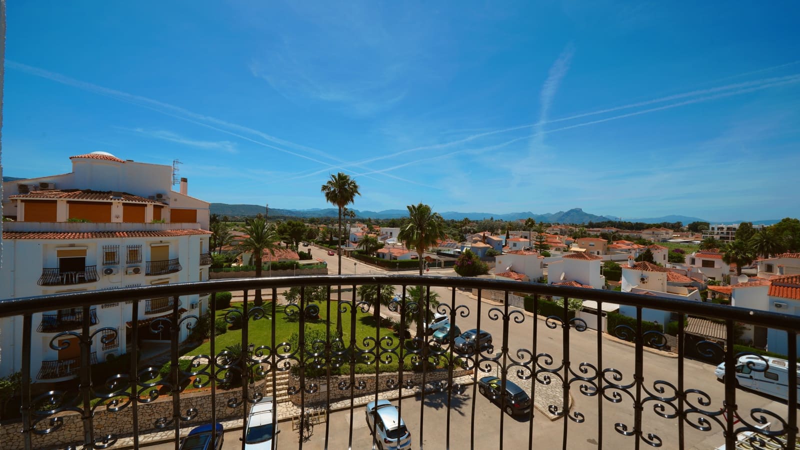 Apartamento de 3 habitaciones en Dénia en venta con piscina garaje - 695.000 € (Ref: 9867369)