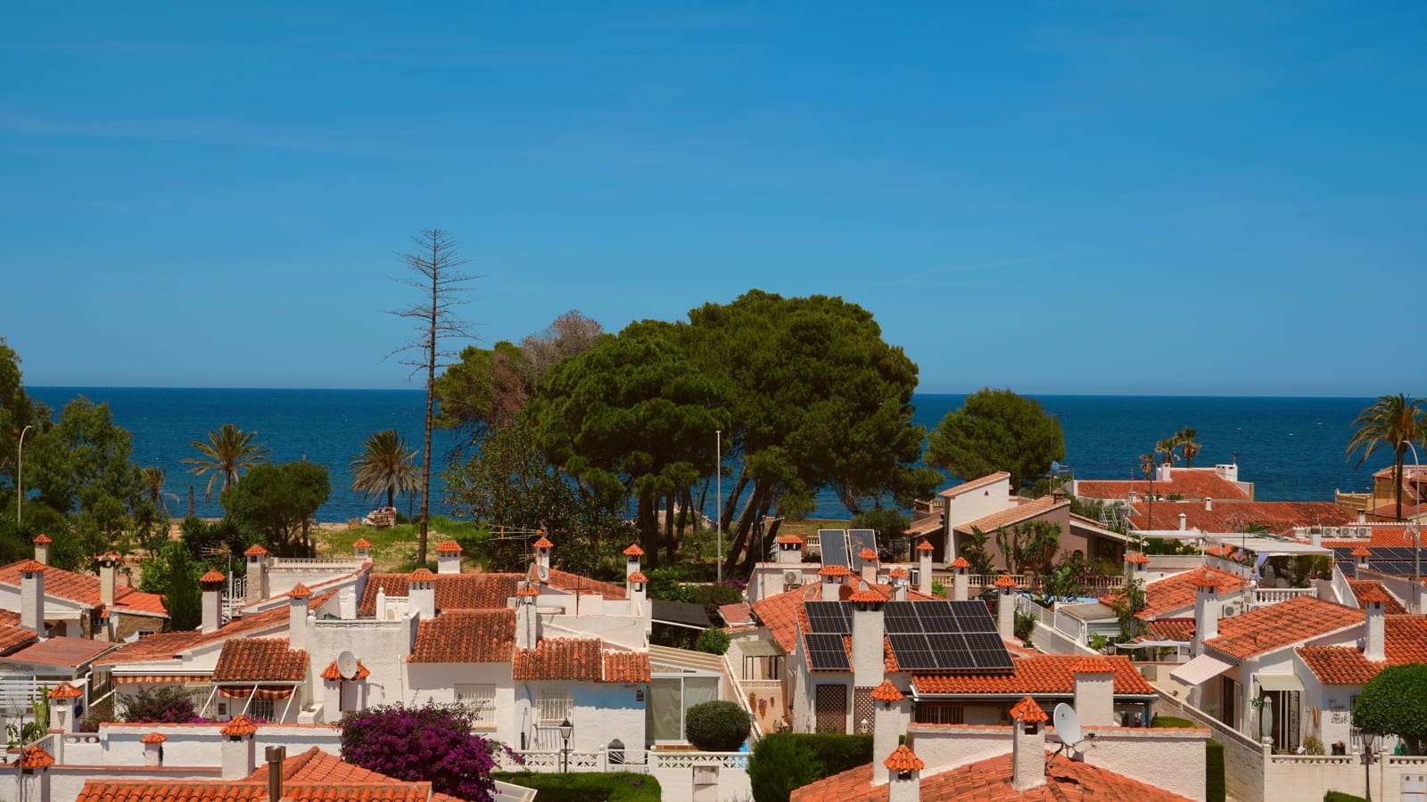 Apartamento de 3 habitaciones en Dénia en venta con piscina garaje - 695.000 € (Ref: 9867369)