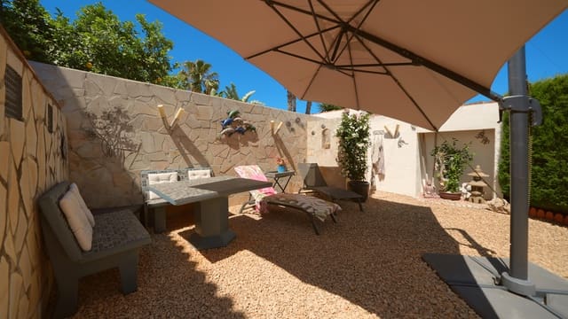 Casa de 3 habitaciones en Els Poblets en venta con piscina - 299.000 € (Ref: 9867597)
